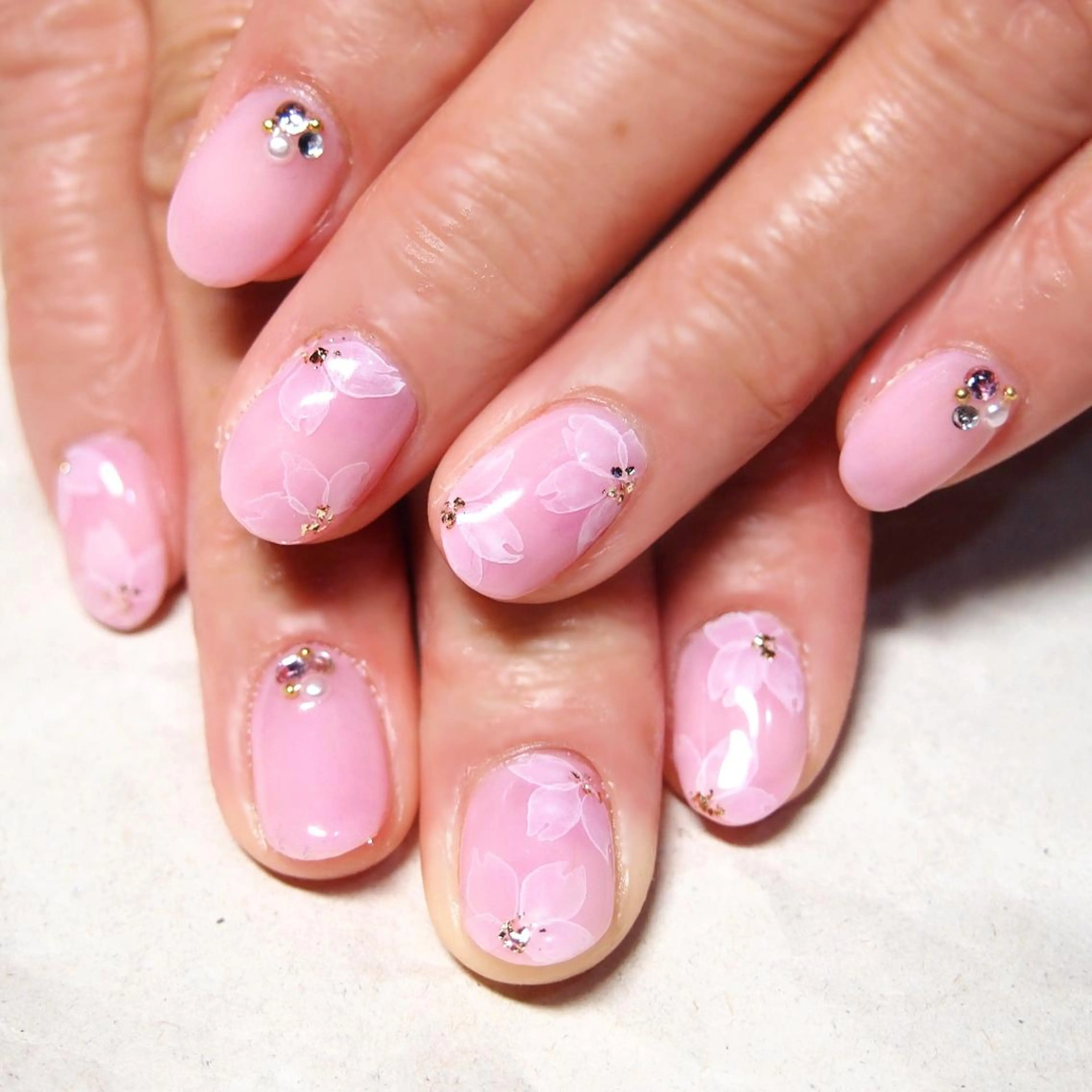 ネイル 山田 麻衣のネイルデザイン