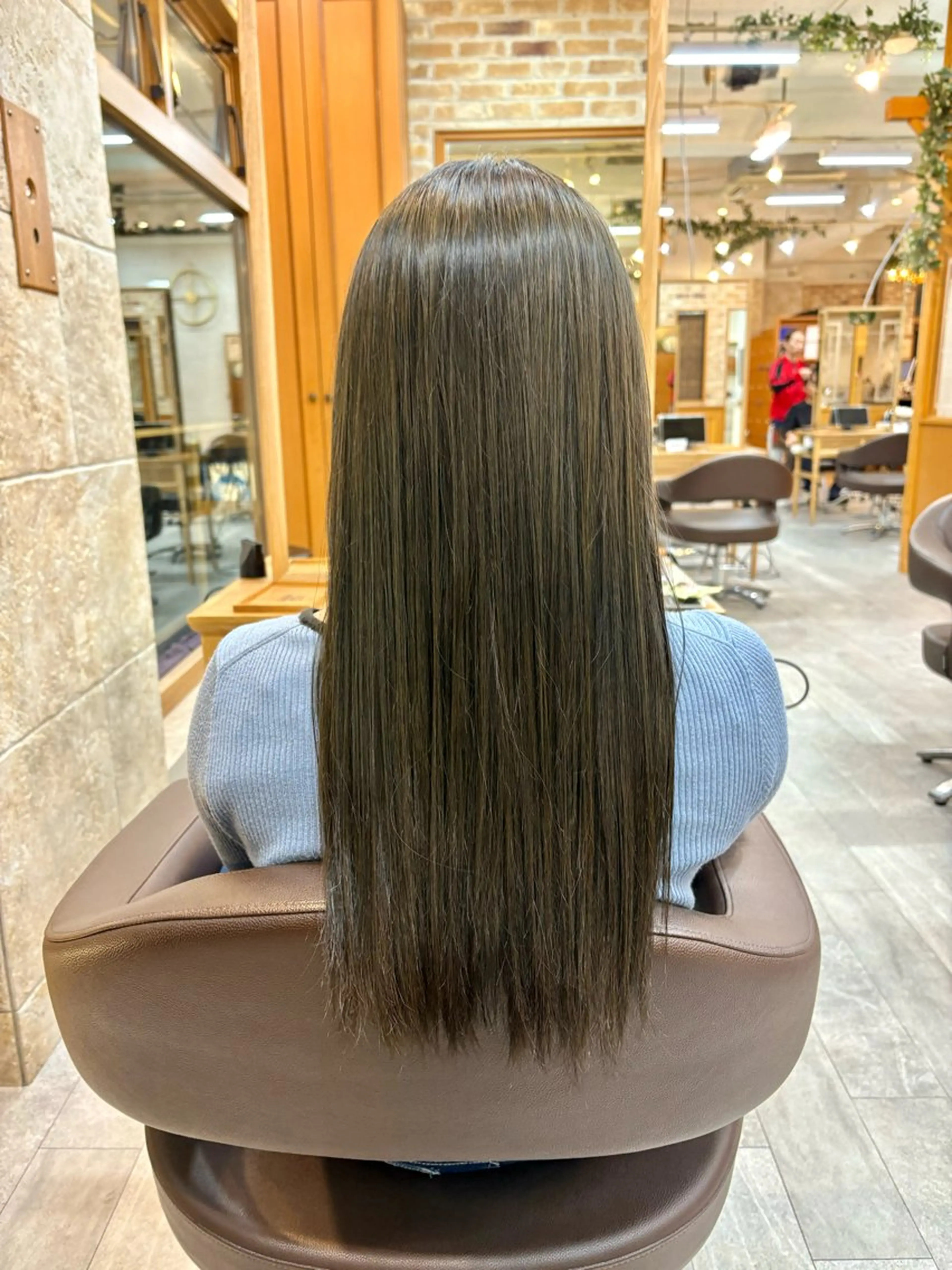 カラー ヘアカラー 佐藤 遥菜のヘアスタイル