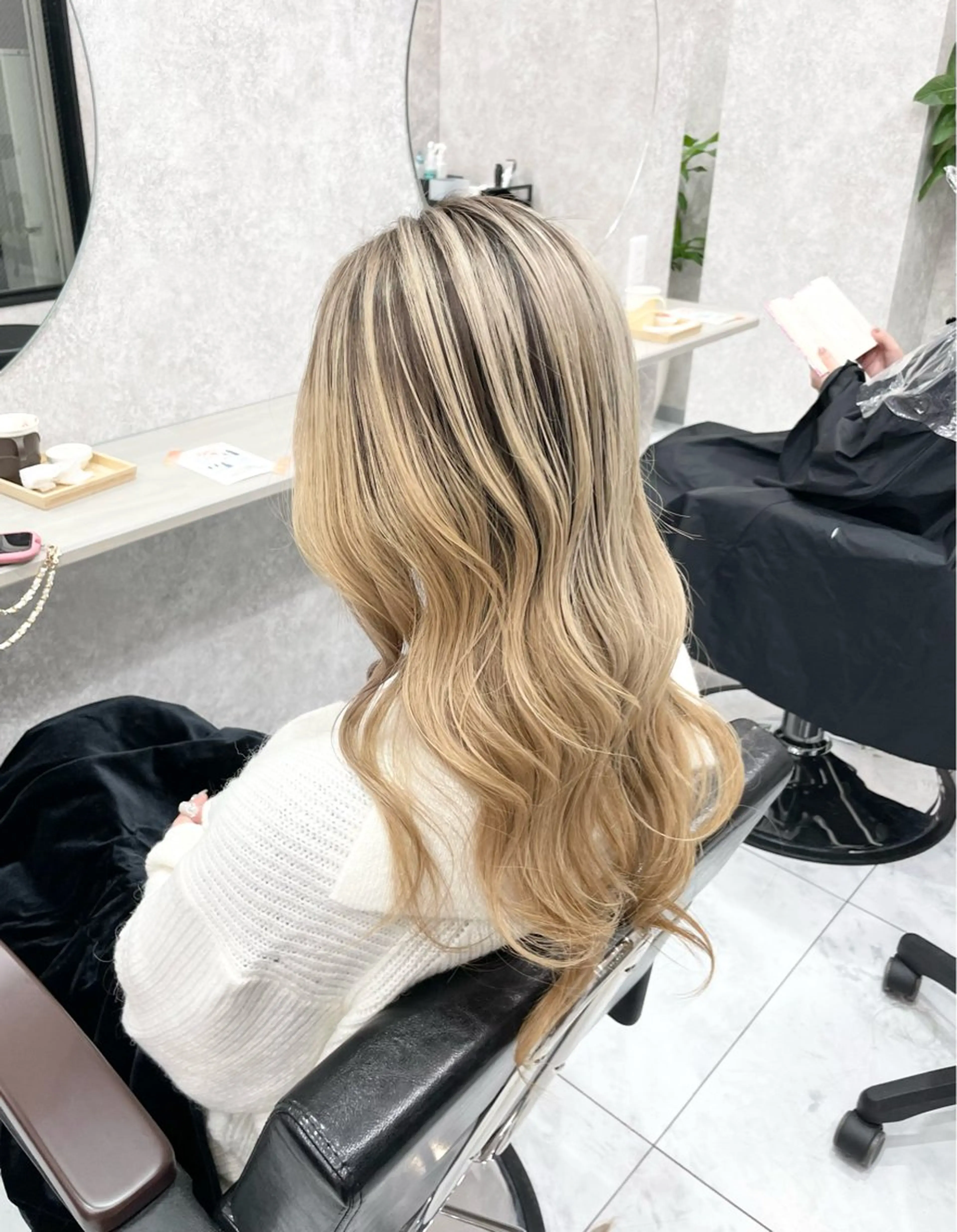 ロング 🦋ハイトーン🦋 石山 希理🦋のヘアスタイル