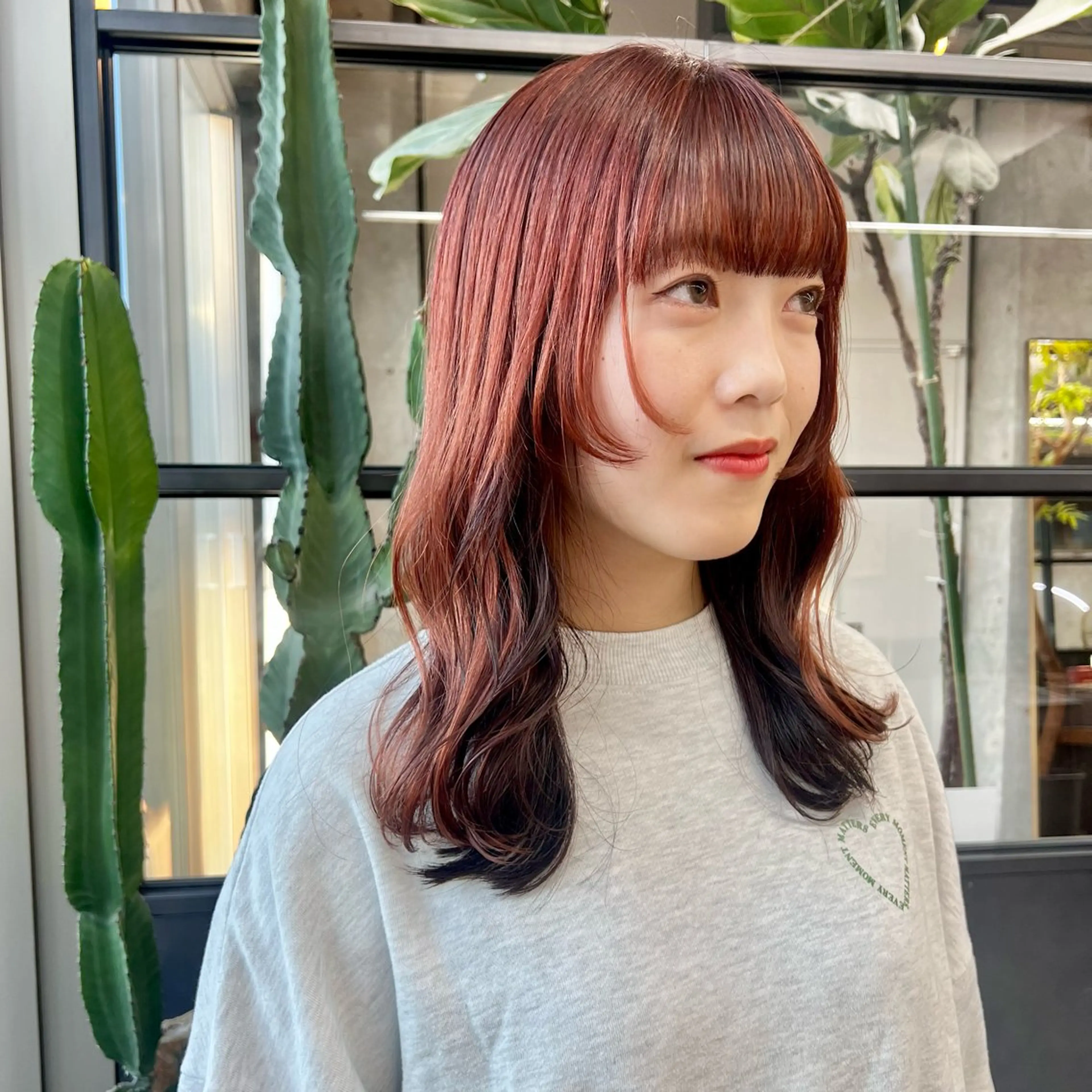 ロング カラー オレンジ カット ヘアカラー トリートメント 韓国ヘア /男女❄️ 細江 美紅のヘアスタイル