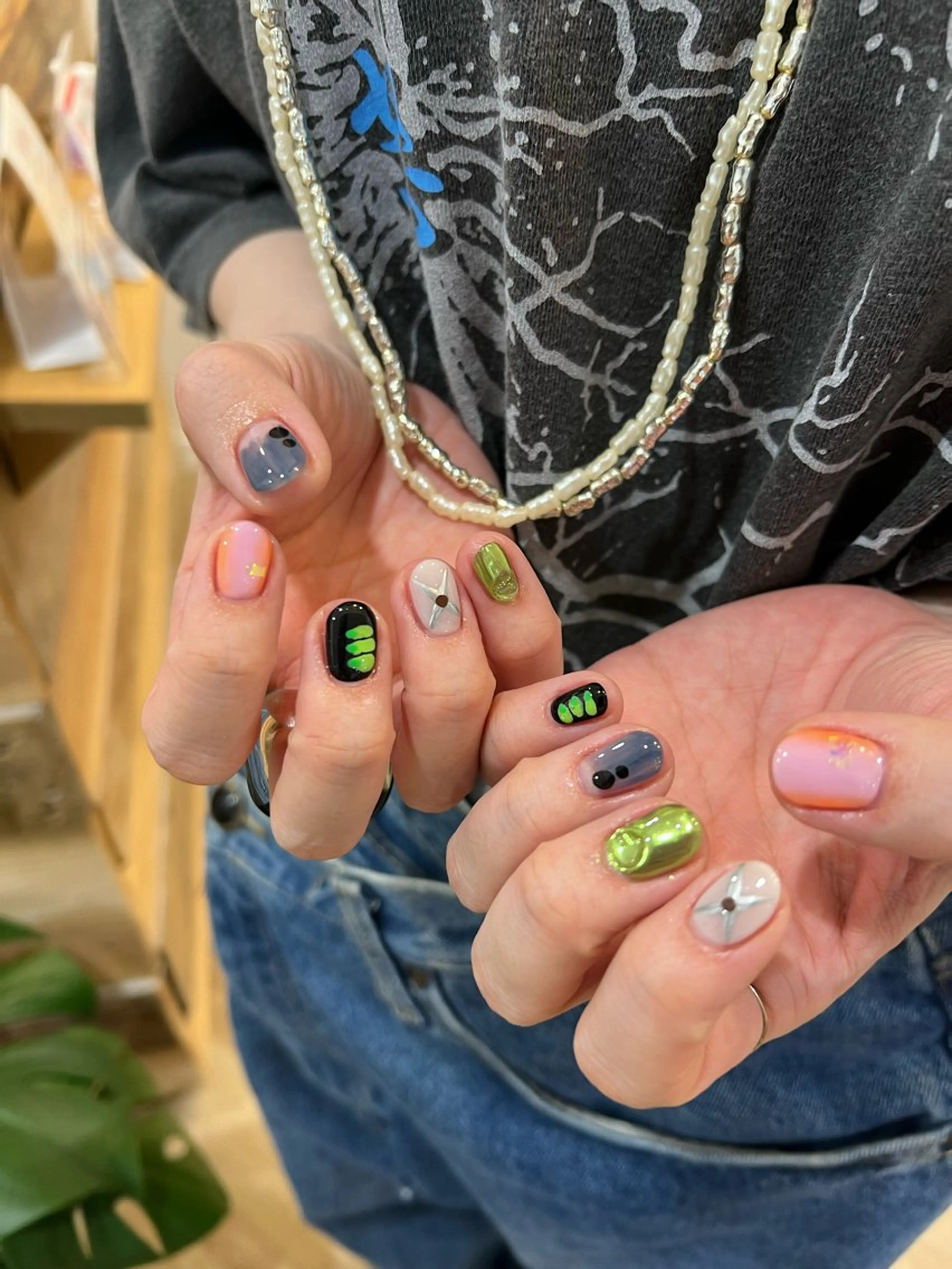 ネイル ハンドネイル フットネイル ハンドケア Nes.Nail所属・Miyagi Asamiのネイルデザイン