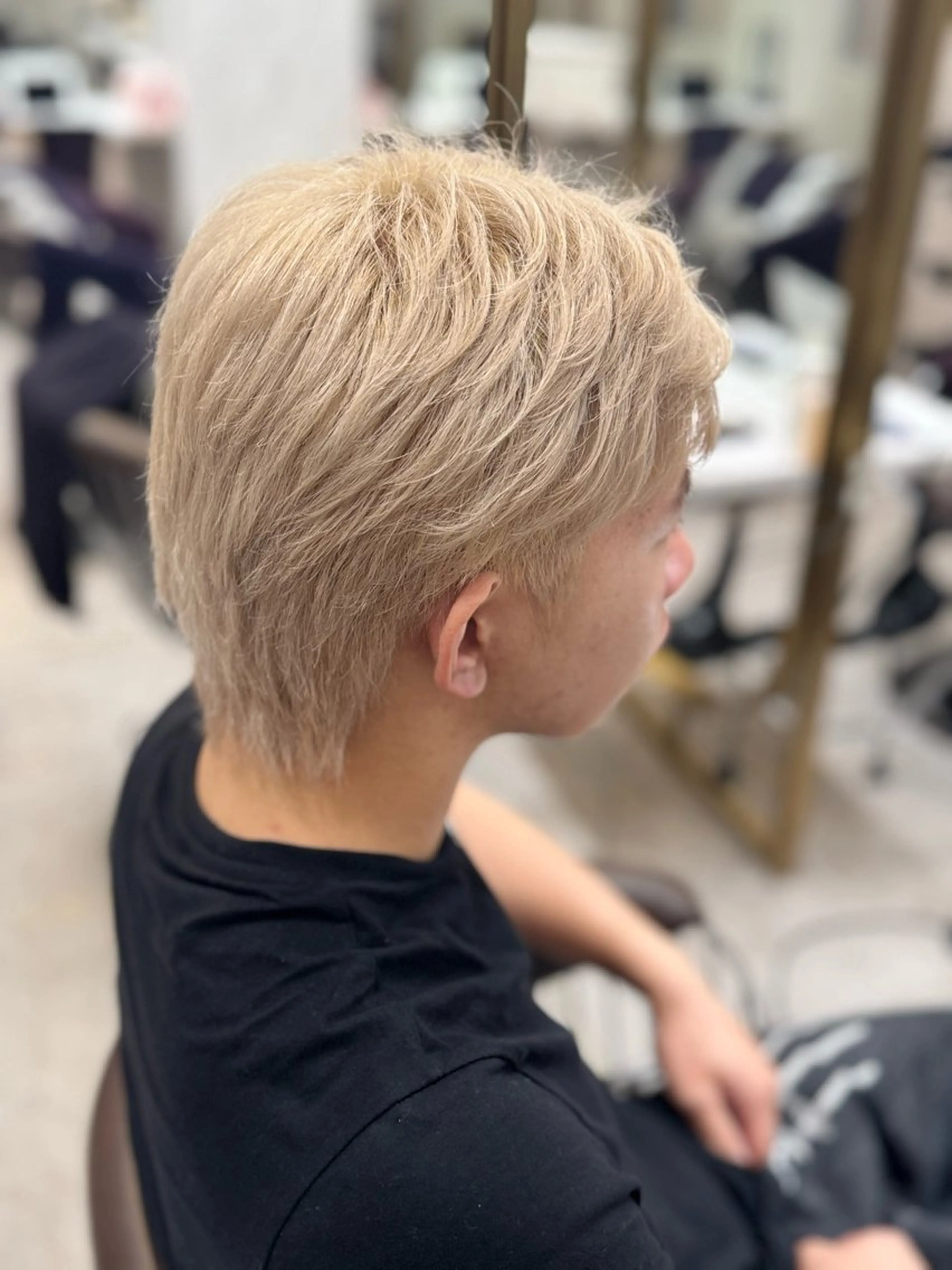 ショート ヘアカラー 坂口 京平のヘアスタイル