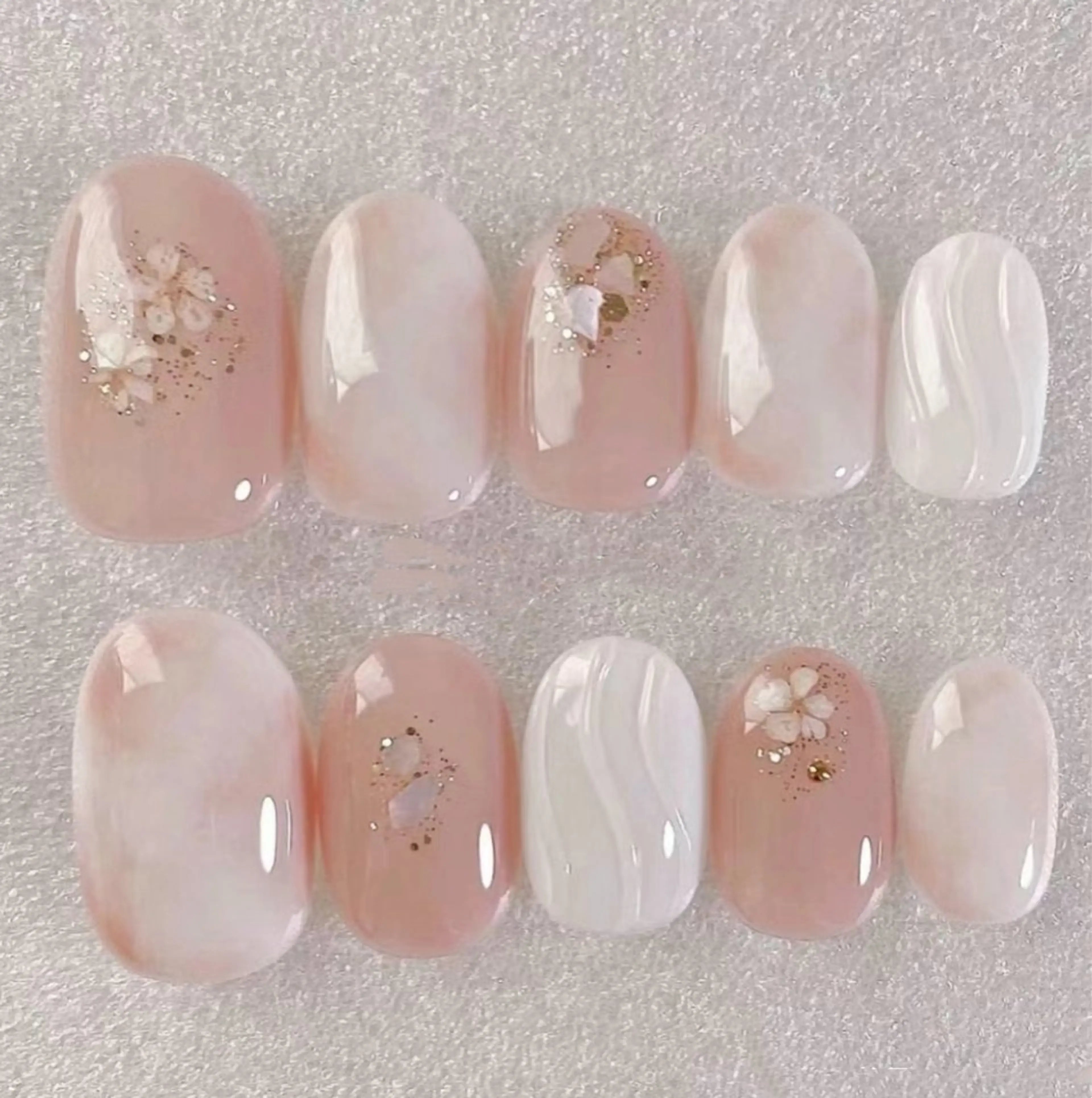ネイル アートネイル キラキラネイル 韓国ネイル 水色 ロングネイル NailDemure 【銀座店】のネイルデザイン