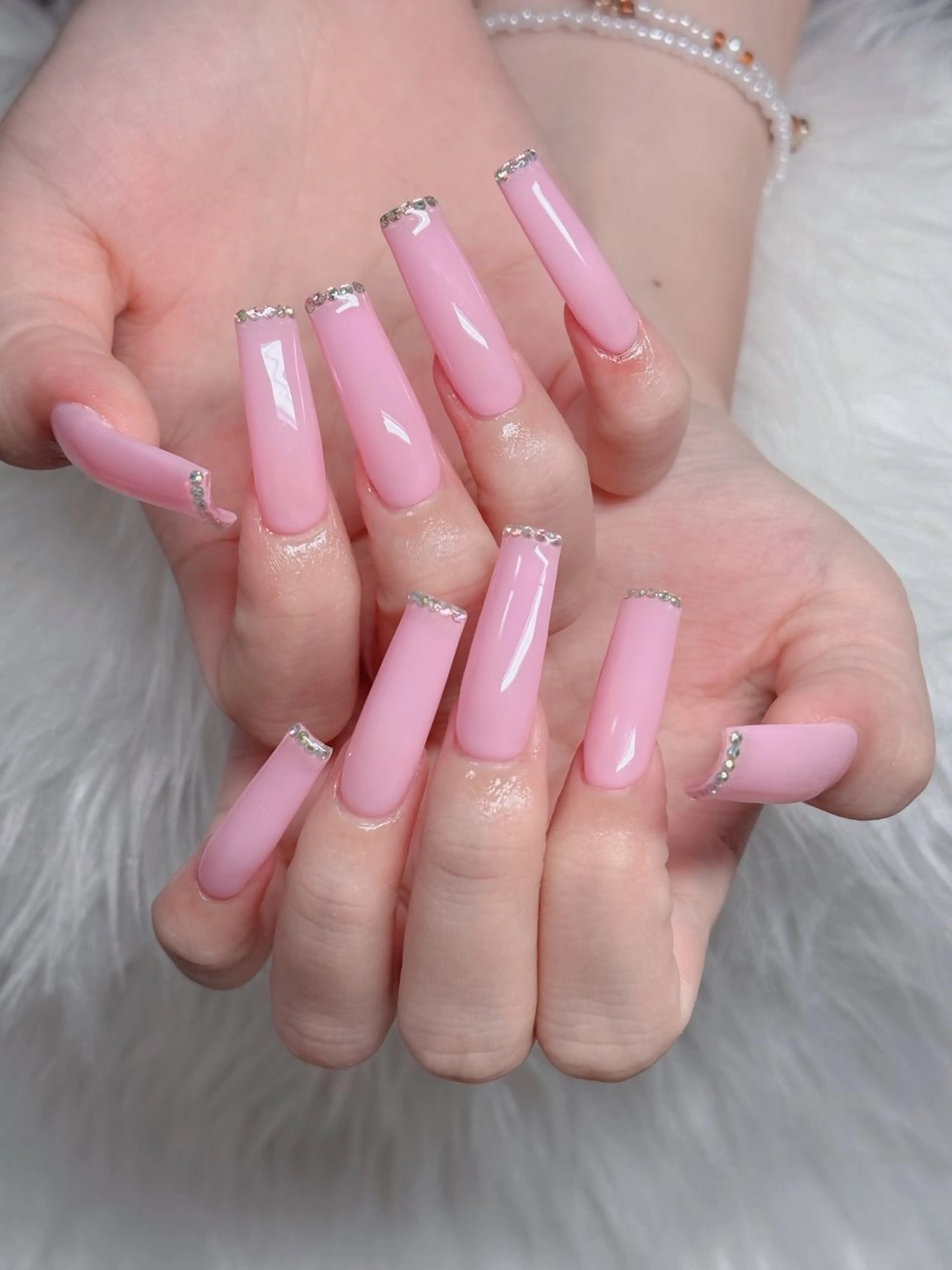 ネイル オーロラネイル フレンチネイル ジェルネイル ハロウィン キラキラネイル H.baby Nail Salonのネイルデザイン