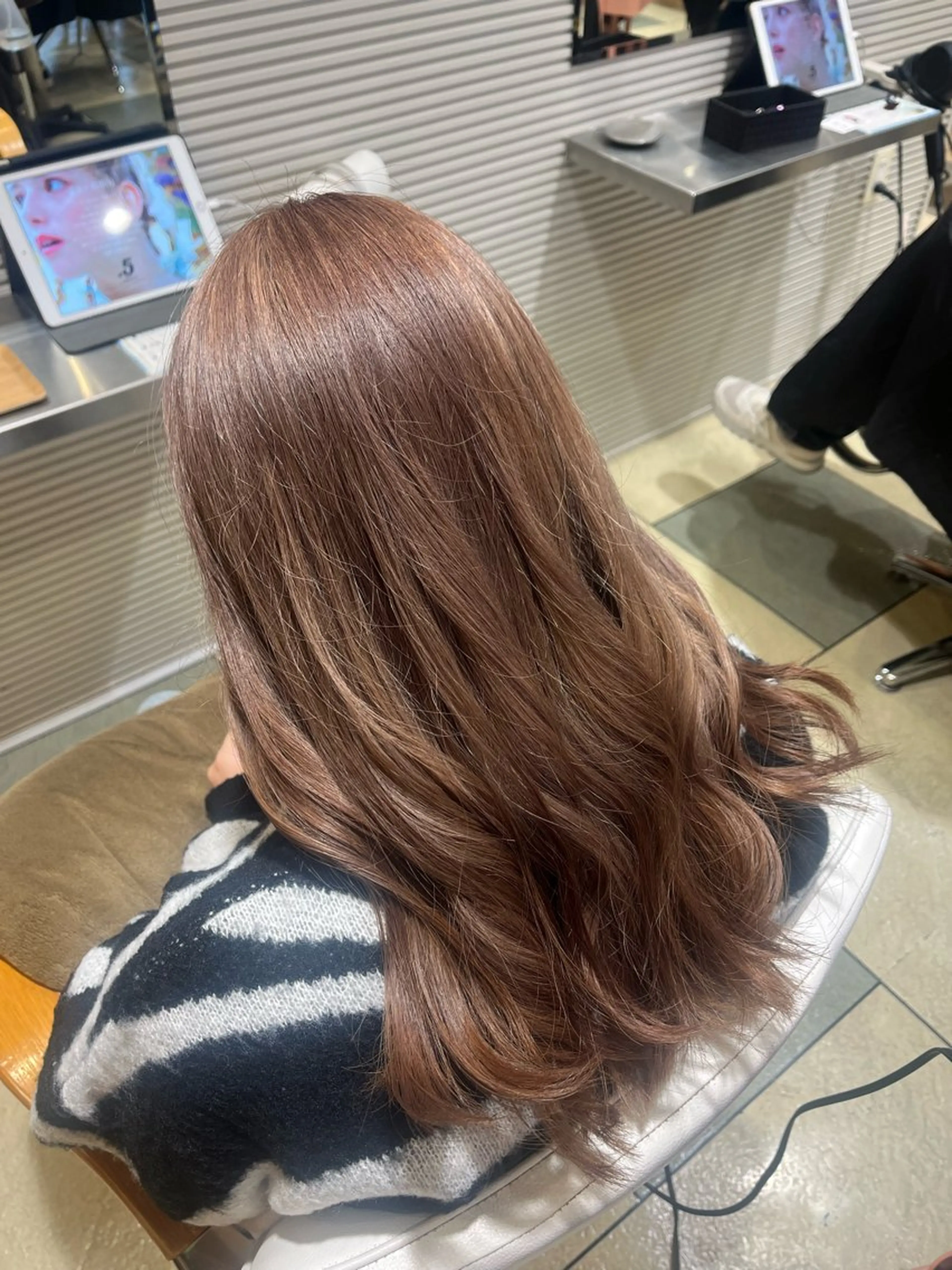 ロング カラー カット ヘアカラー トリートメント ベージュカラー⌇﻿ くびれヘア.𐙚心音のヘアスタイル