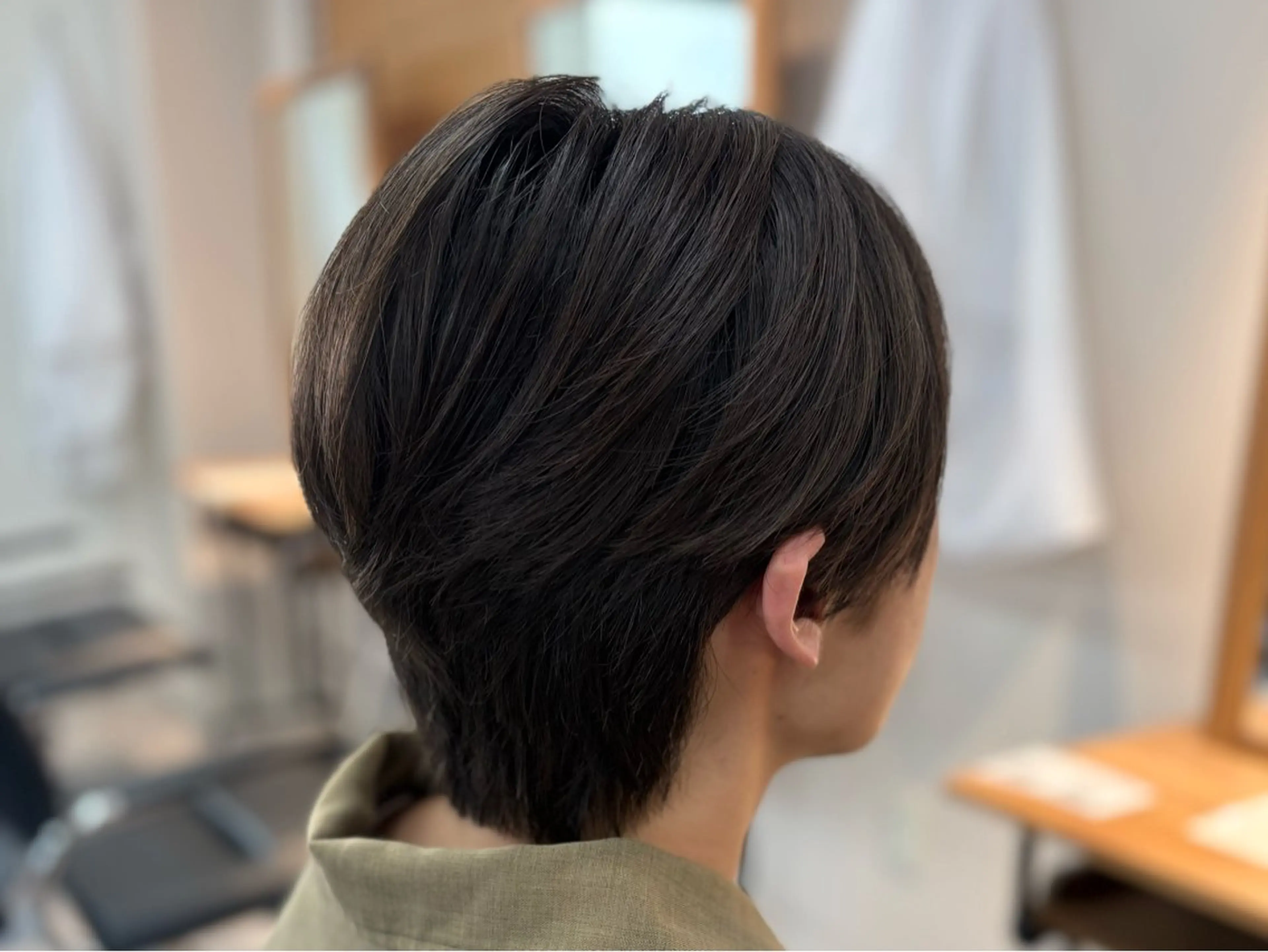 ミディアム ウルフカット オオゼキ【レディース モデル様募集中✨】のヘアスタイル