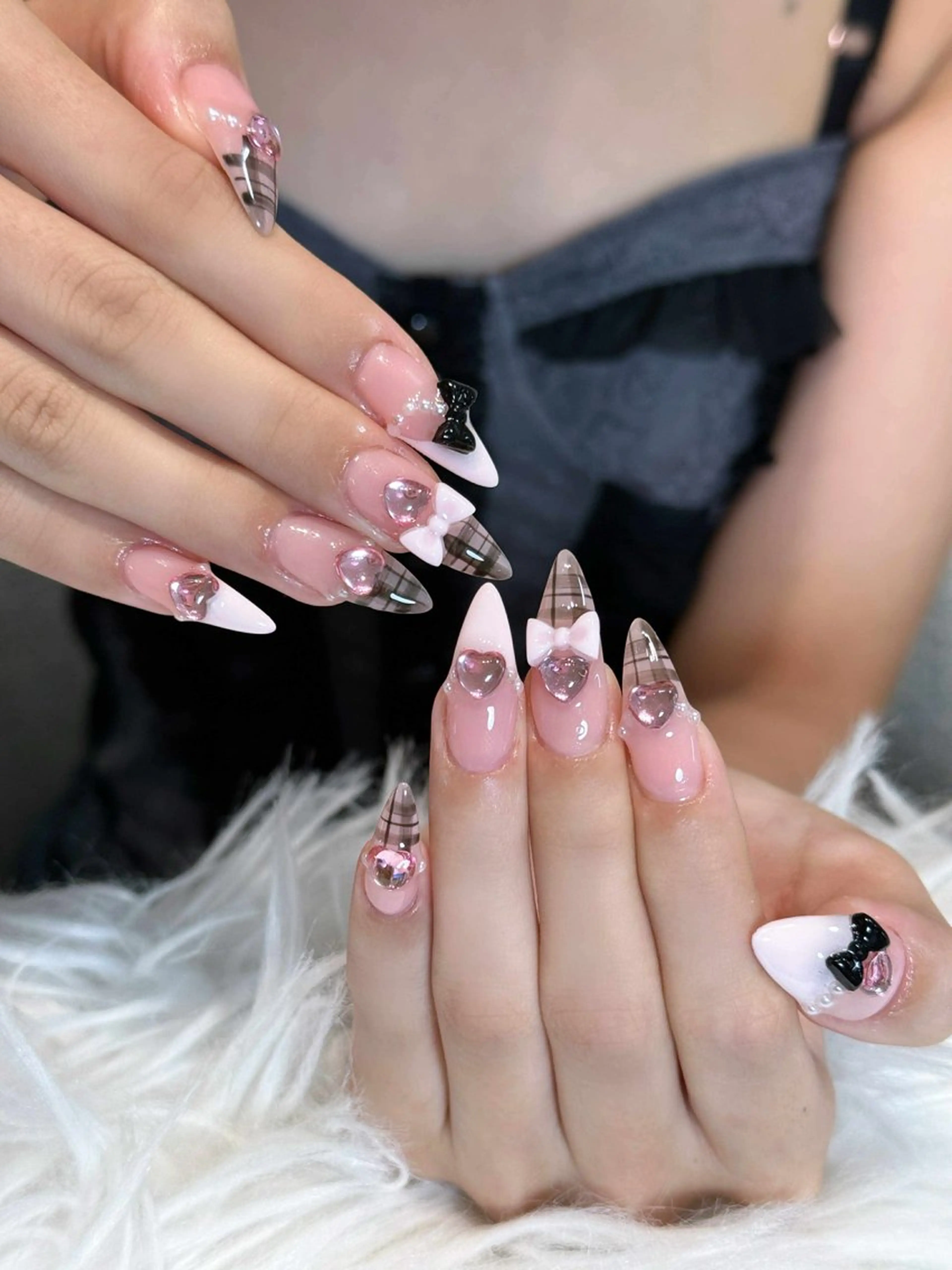 ネイル フレンチネイル ジェルネイル キラキラネイル 韓国ネイル マグネットネイル Julli NailStudioのネイルデザイン