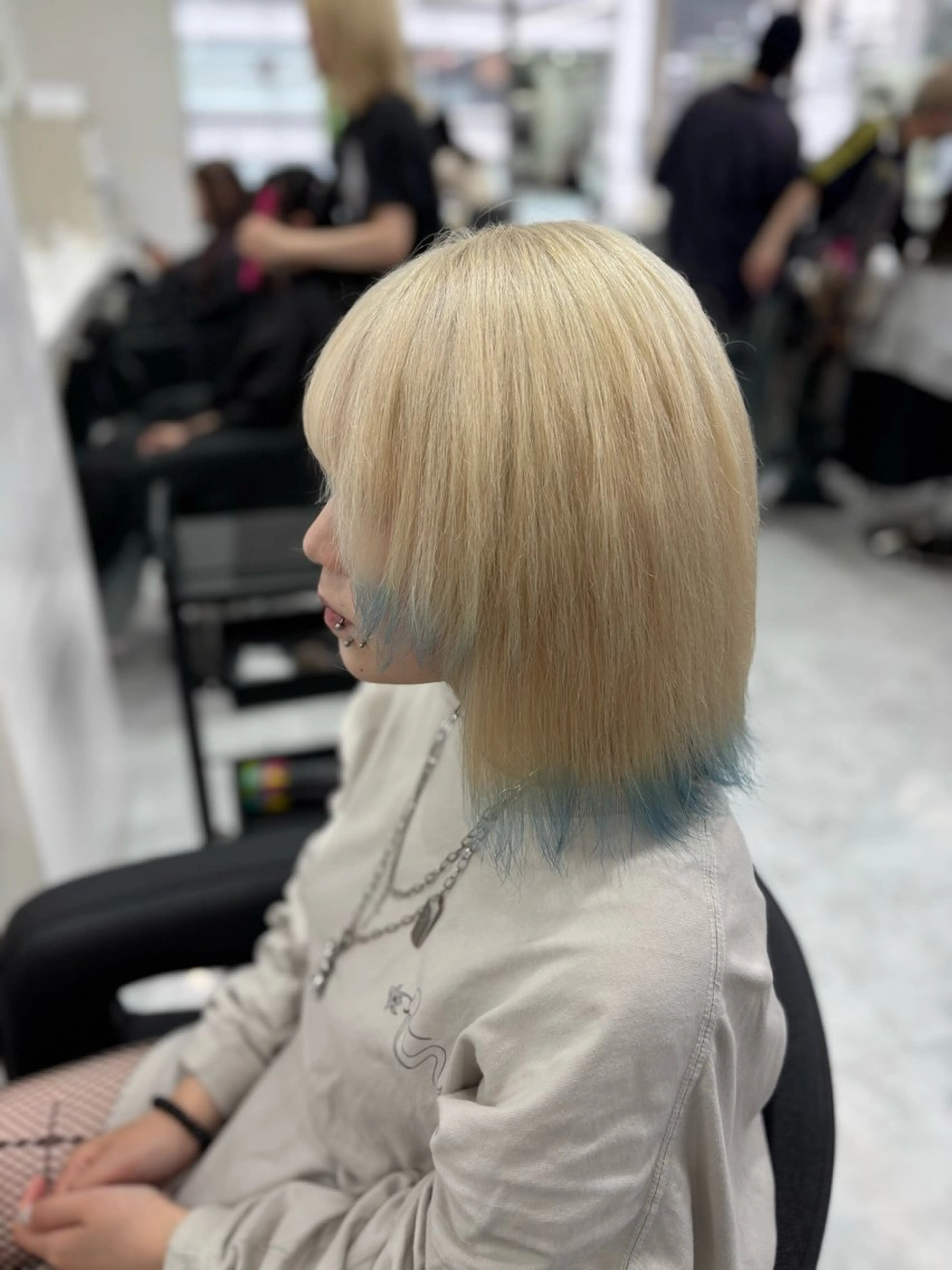 ミディアム カラー ヘアアレンジ カット ヘアカラー トリートメント 透明感💕今っぽ似合 わせ𝐍𝐨. 𝟏のヘアスタイル