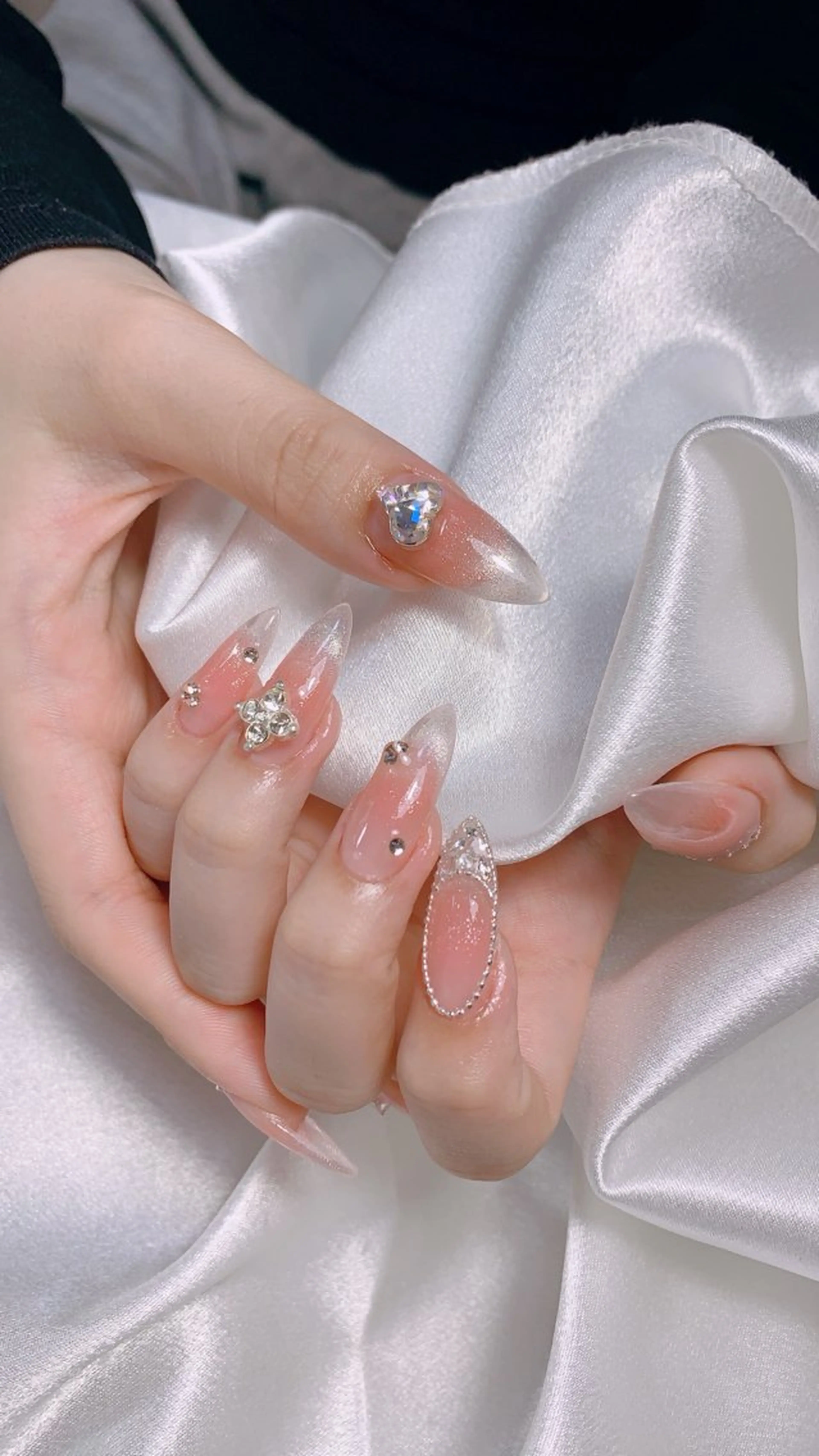 ネイル ハンドネイル インフィニティ ネイルサロンのネイルデザイン