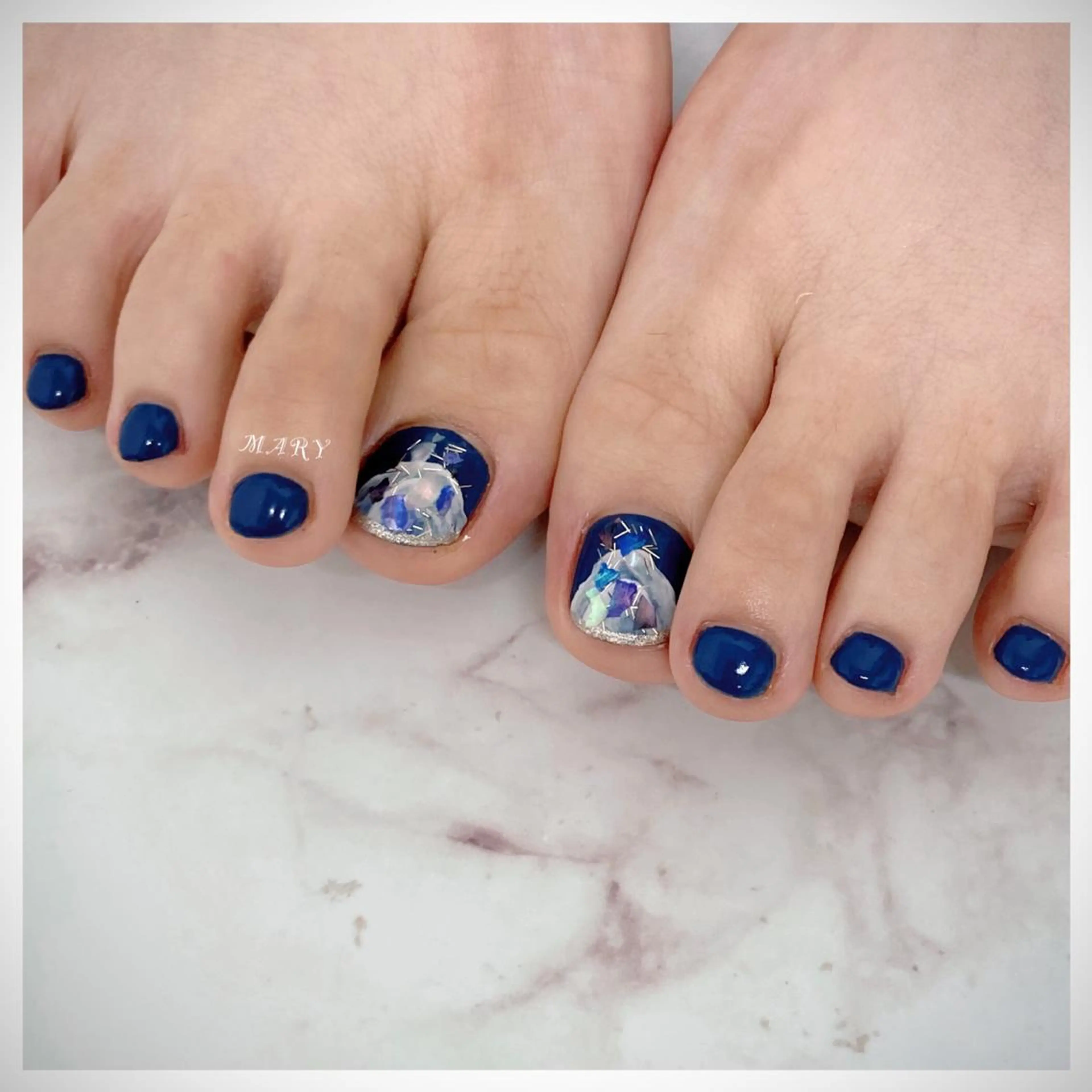 ネイル ブルー フットネイル ニュアンスネイル ワンカラーネイル 夏ネイル フットネイル Mary nail所属・Mary nail .narumiのネイルデザイン