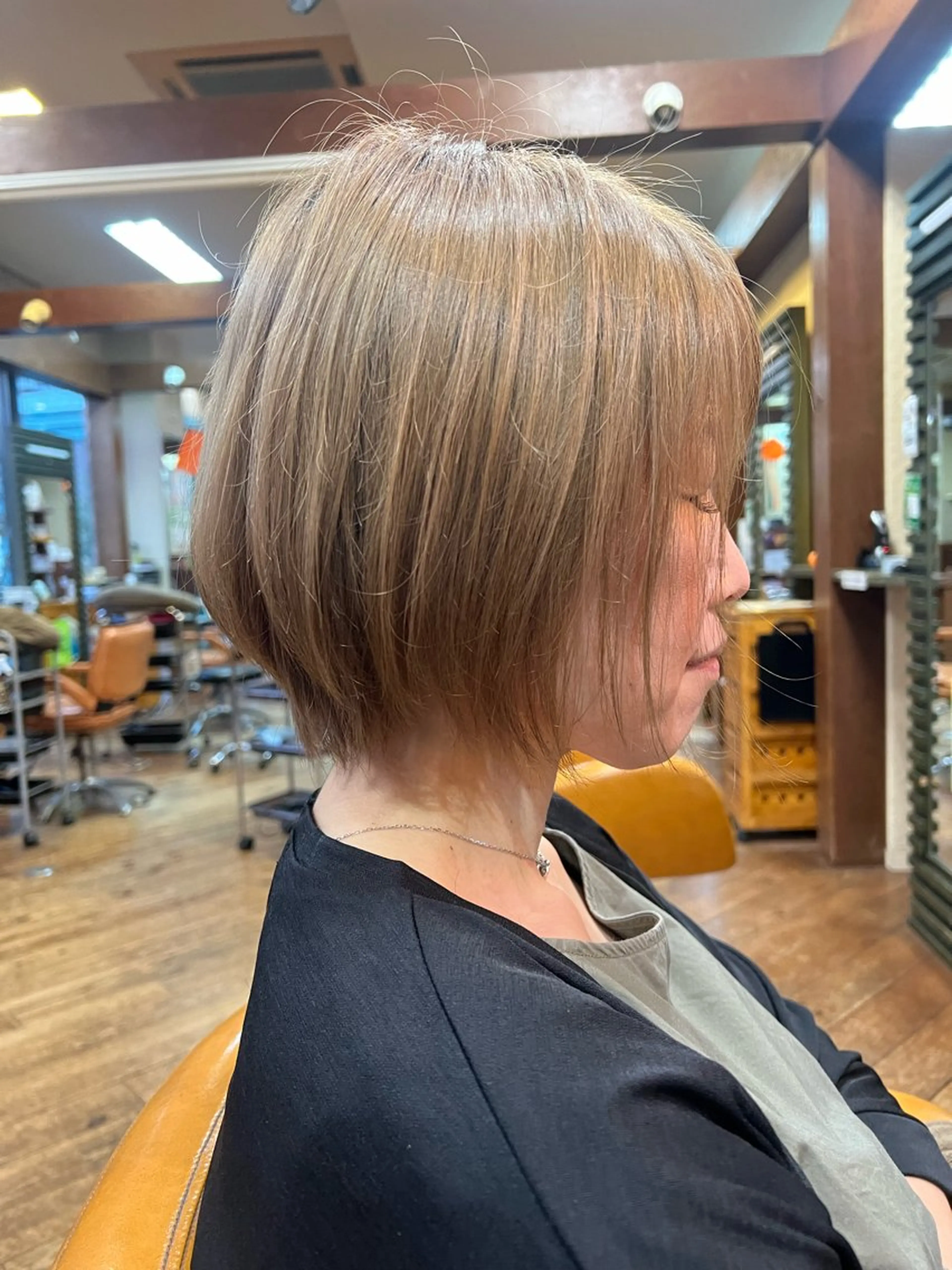 ショート カラー カット ヘアカラー 奥田 勝亮のヘアスタイル