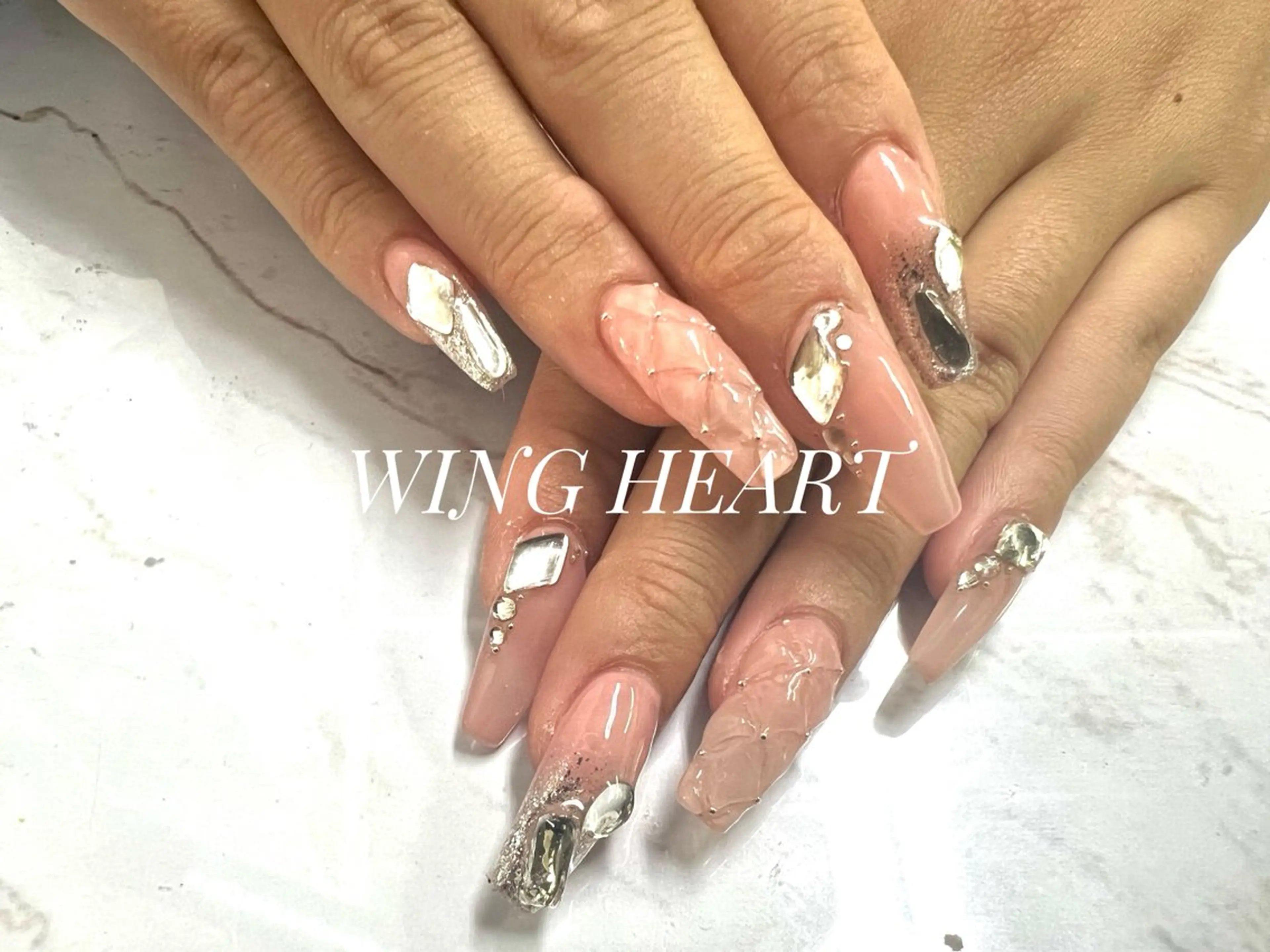 ネイル I. AYUMIのネイルデザイン