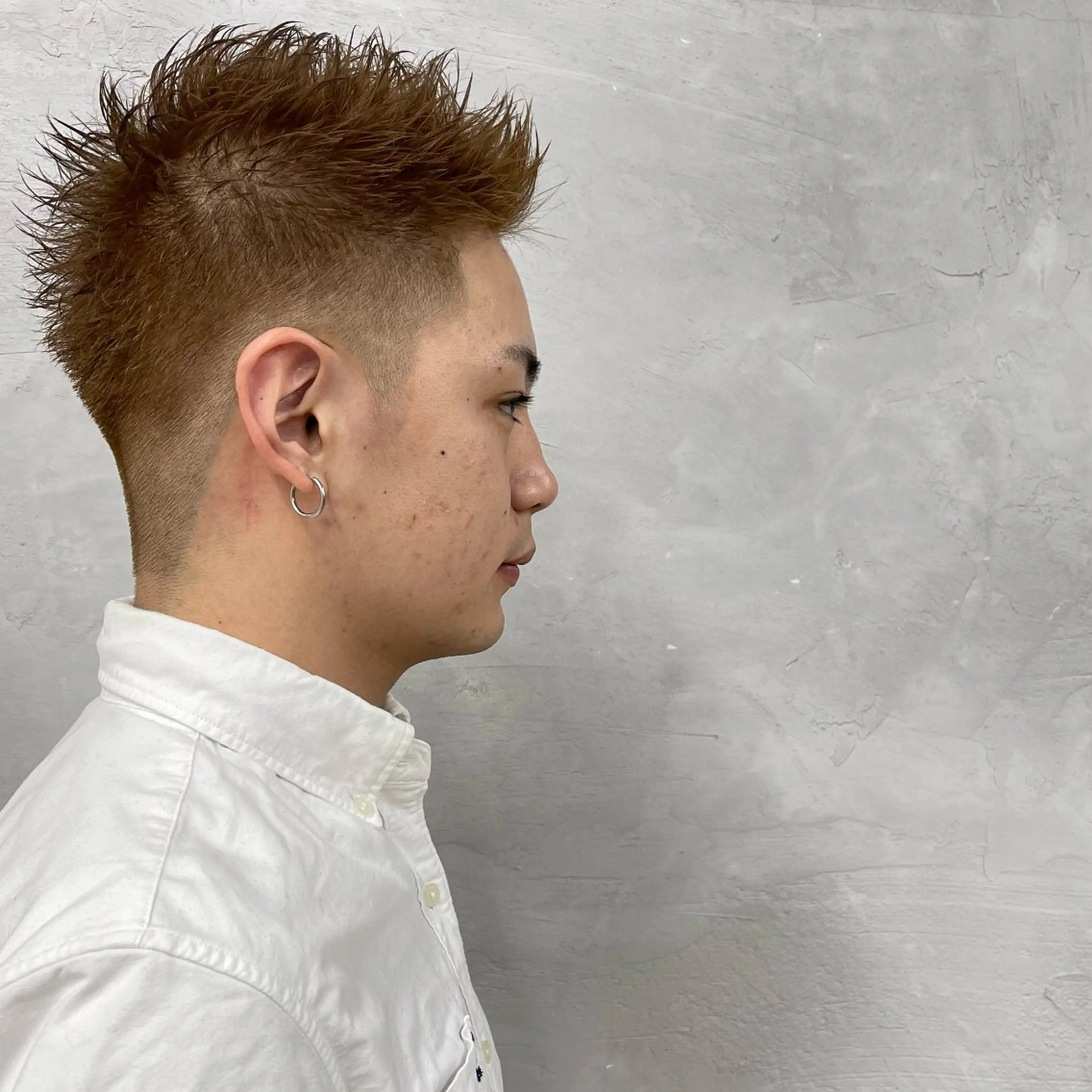 ショート カラー メンズ メンズハイトーン 刈り上げ メンズベリーショート ベリーショート ハイトーンカラー 田畑 智規のヘアスタイル