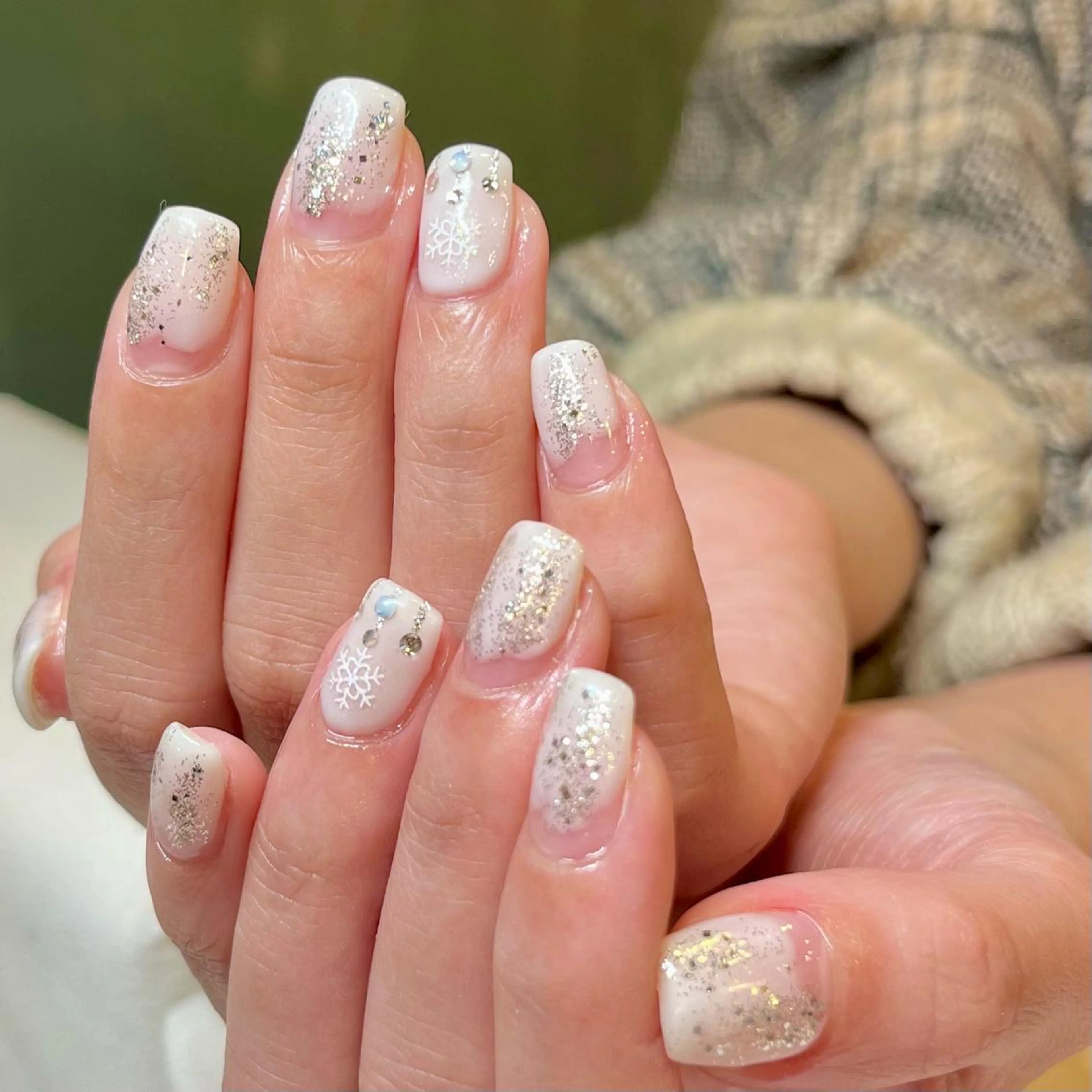 ショート カラー ネイル アートネイル オフィスネイル ワンカラーネイル ショートネイル ネイルサロン　リリーブランシュ所属・森 瑞紀のネイルデザイン