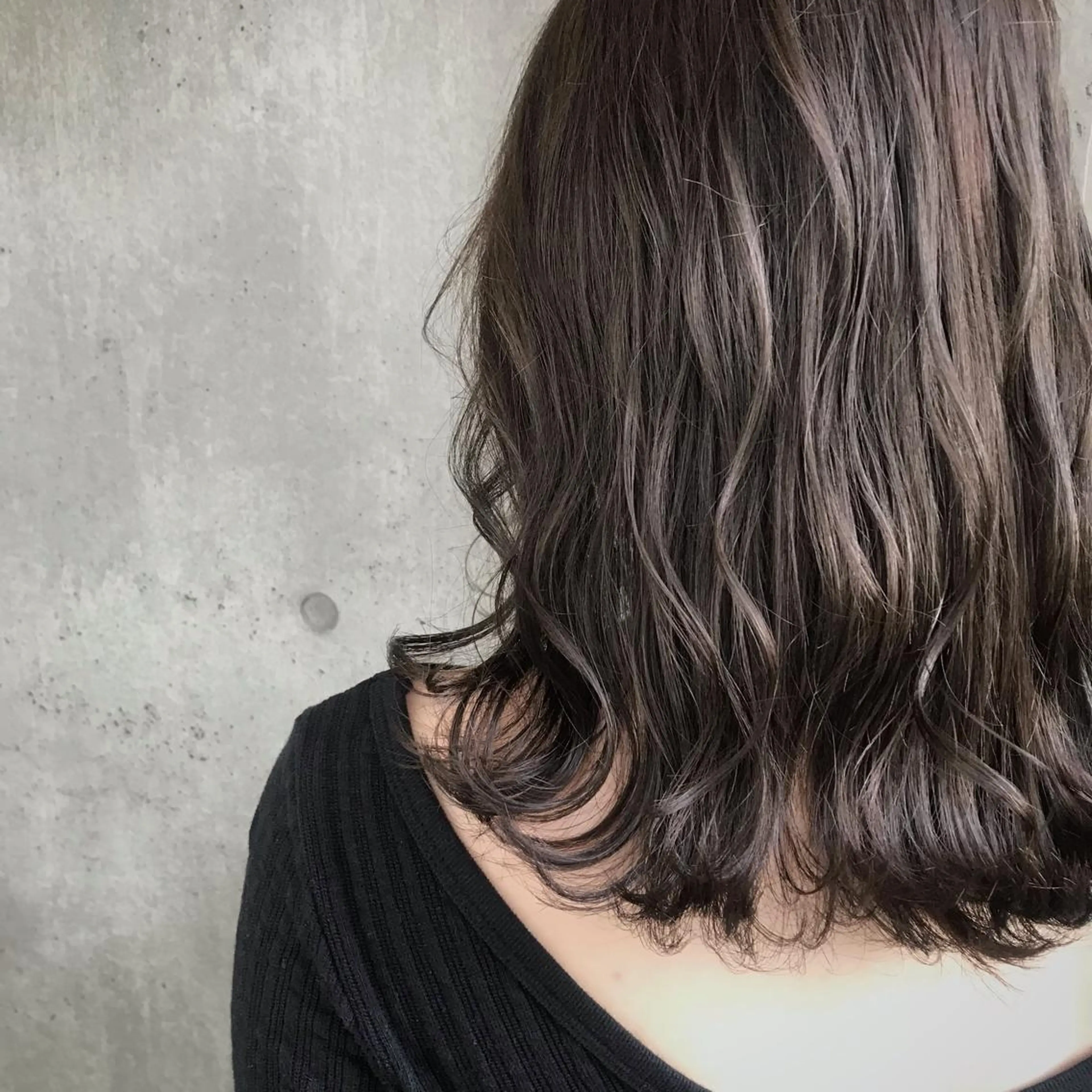 ミディアム 松本平太郎美容室大宮店所属・もりたみかこ 美容師お休み中のヘアスタイル