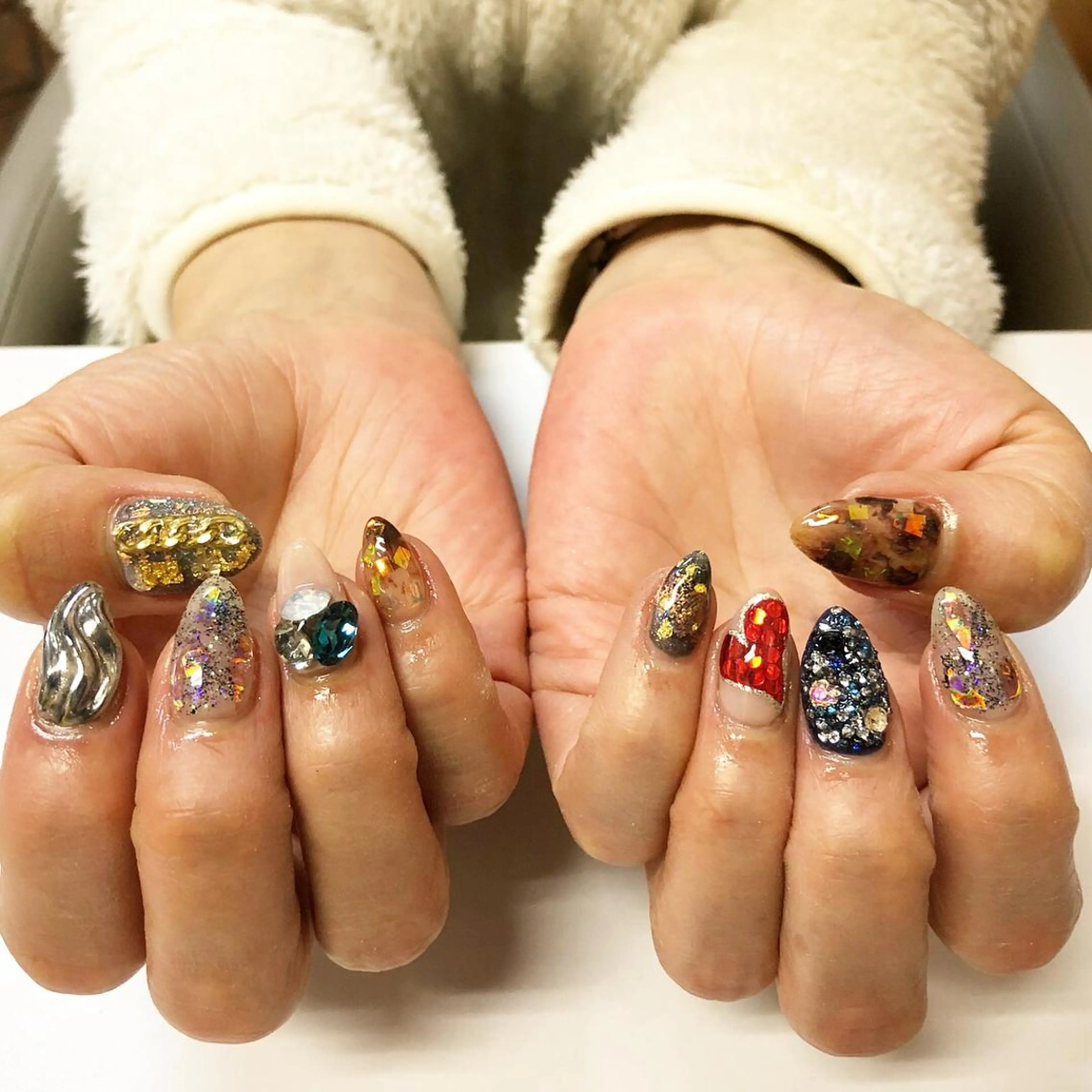 ネイル マツエク・マツパ esNail&eye イーズネイル＆アイのネイルデザイン