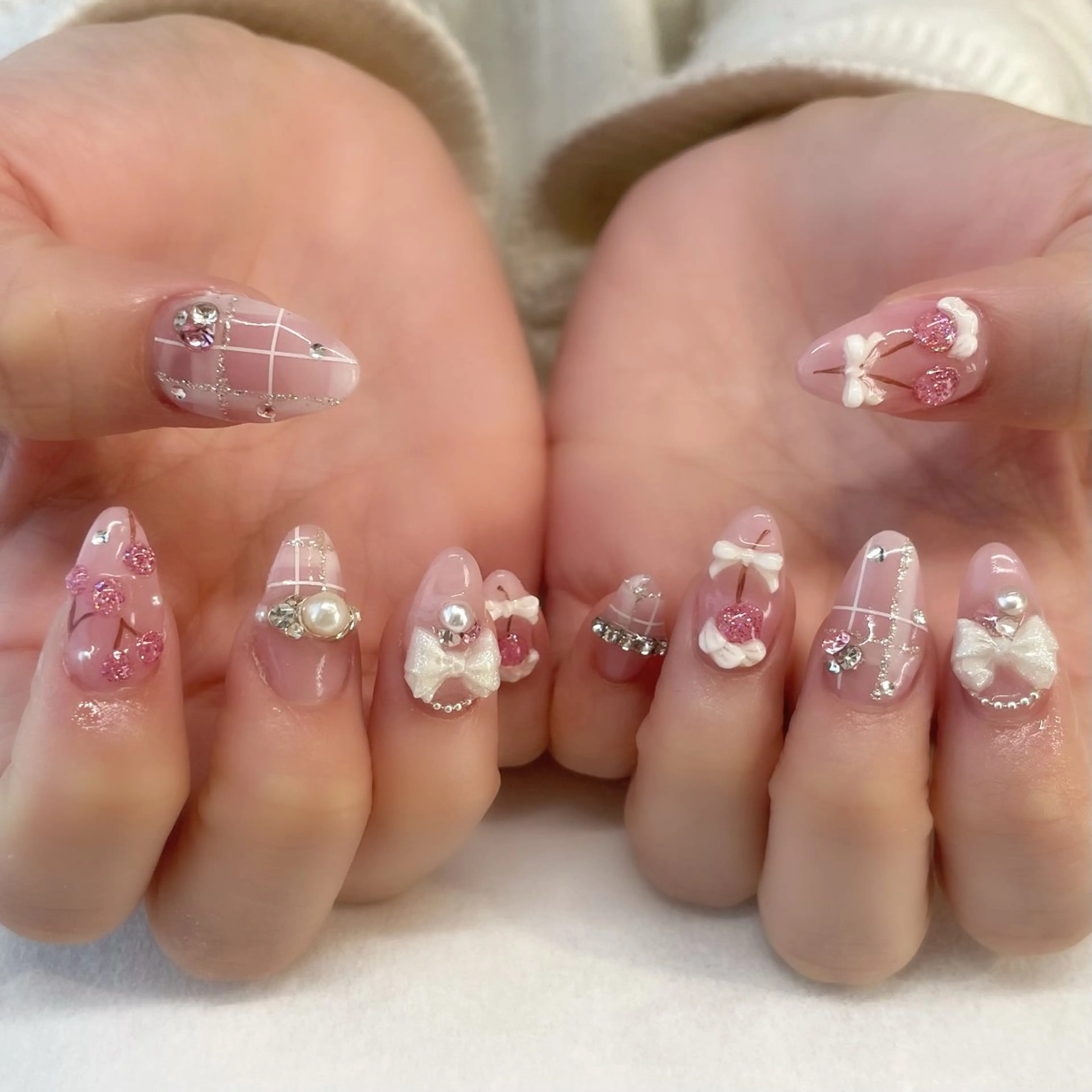 ネイル ハンドネイル 💎🐰 saki. m 🐰💎のネイルデザイン