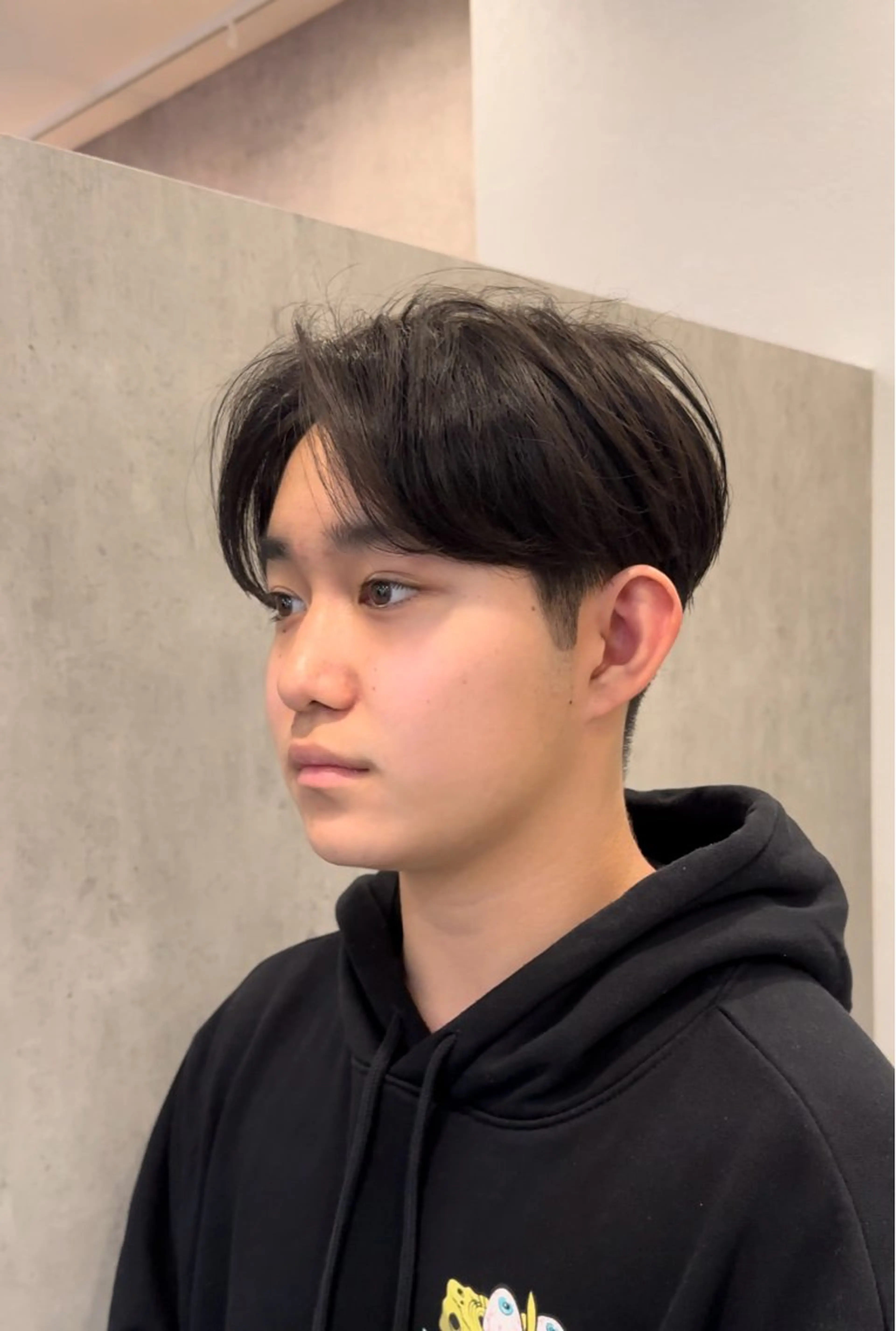 ショート メンズ センターパート ノンダメージ 🥑mikubanのヘアスタイル