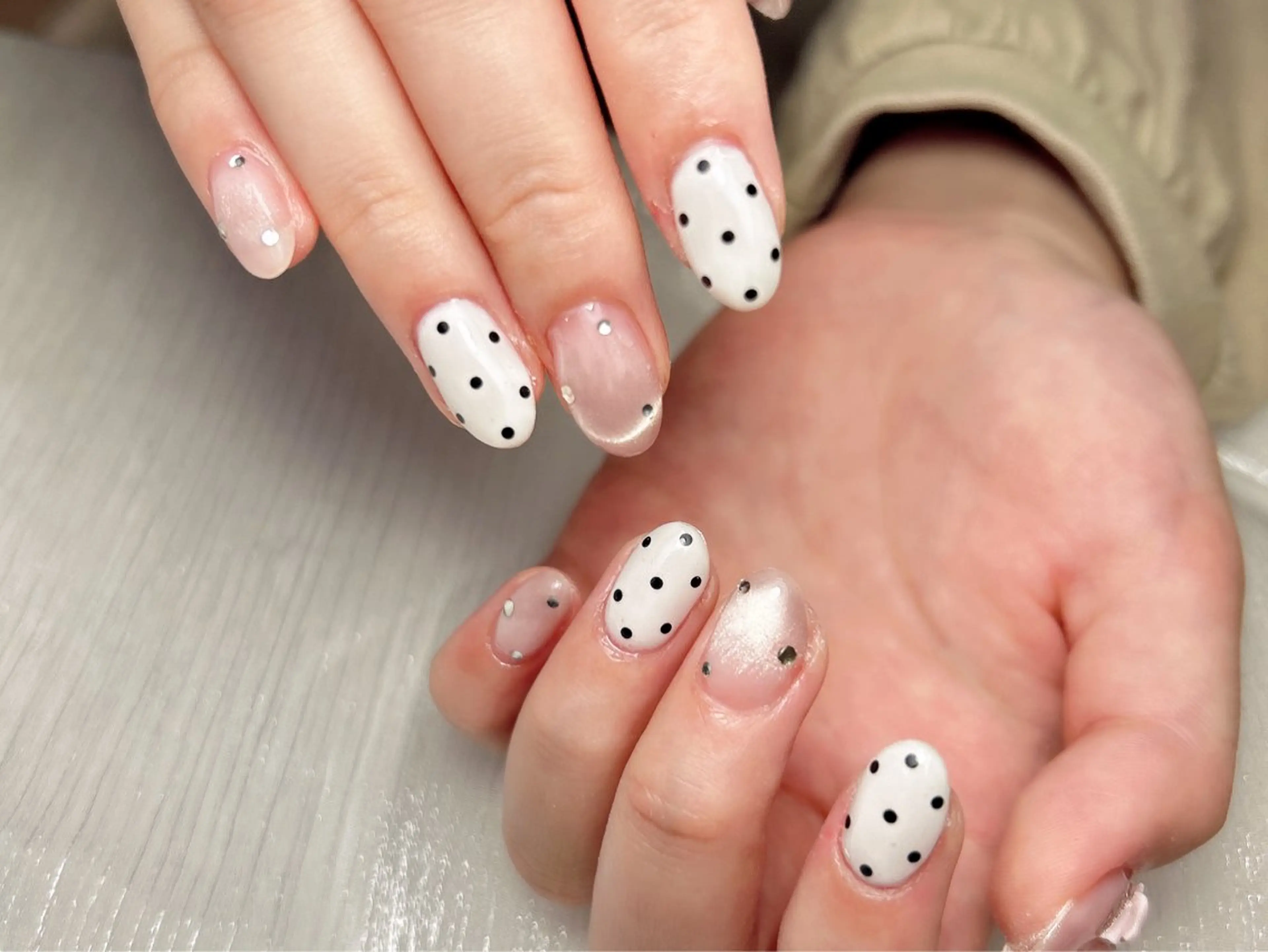 ネイル ハンドネイル オーラ ネイルサロンのネイルデザイン