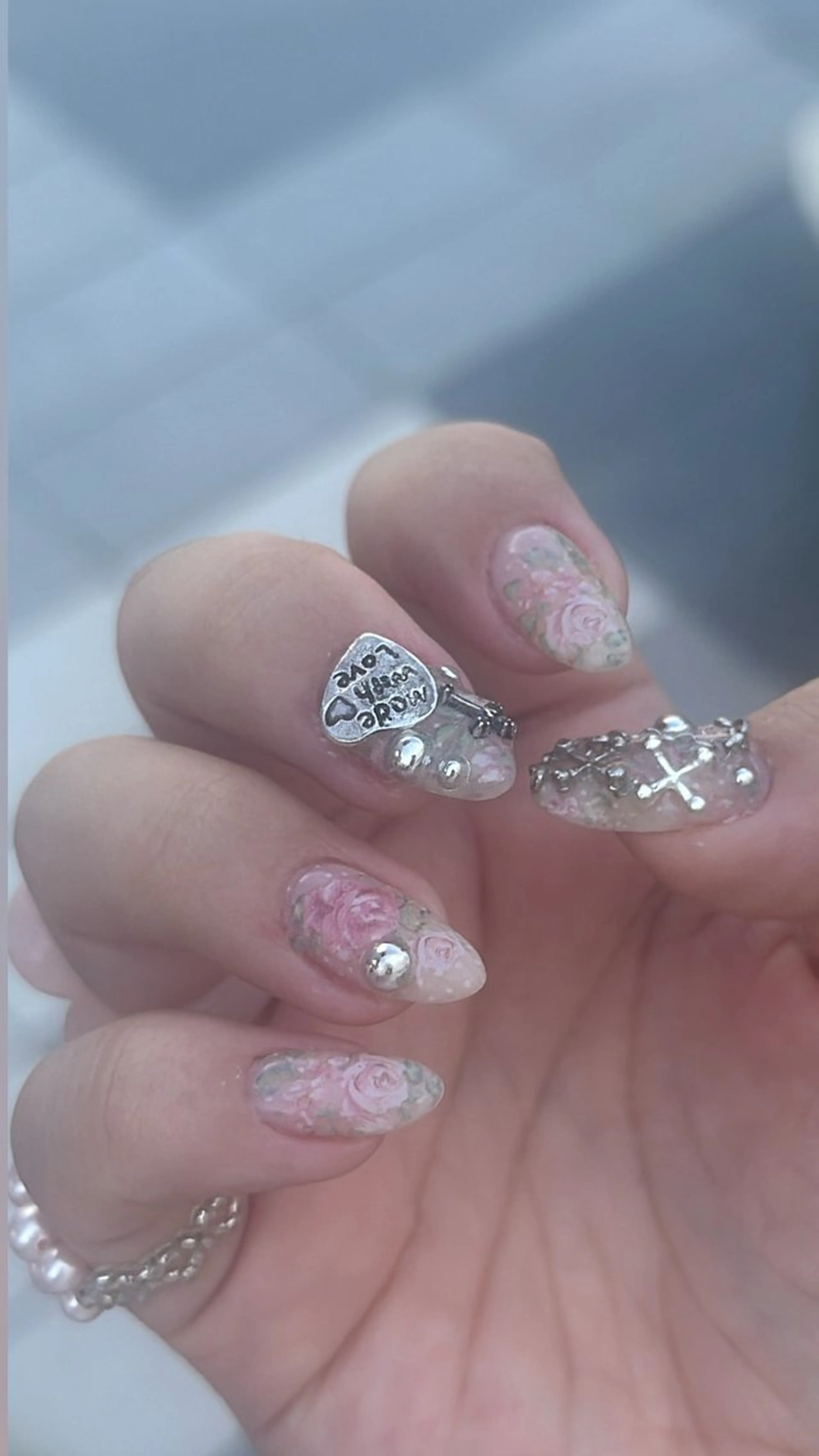 ネイル elfia nailstudio所属・tamaki araiのネイルデザイン