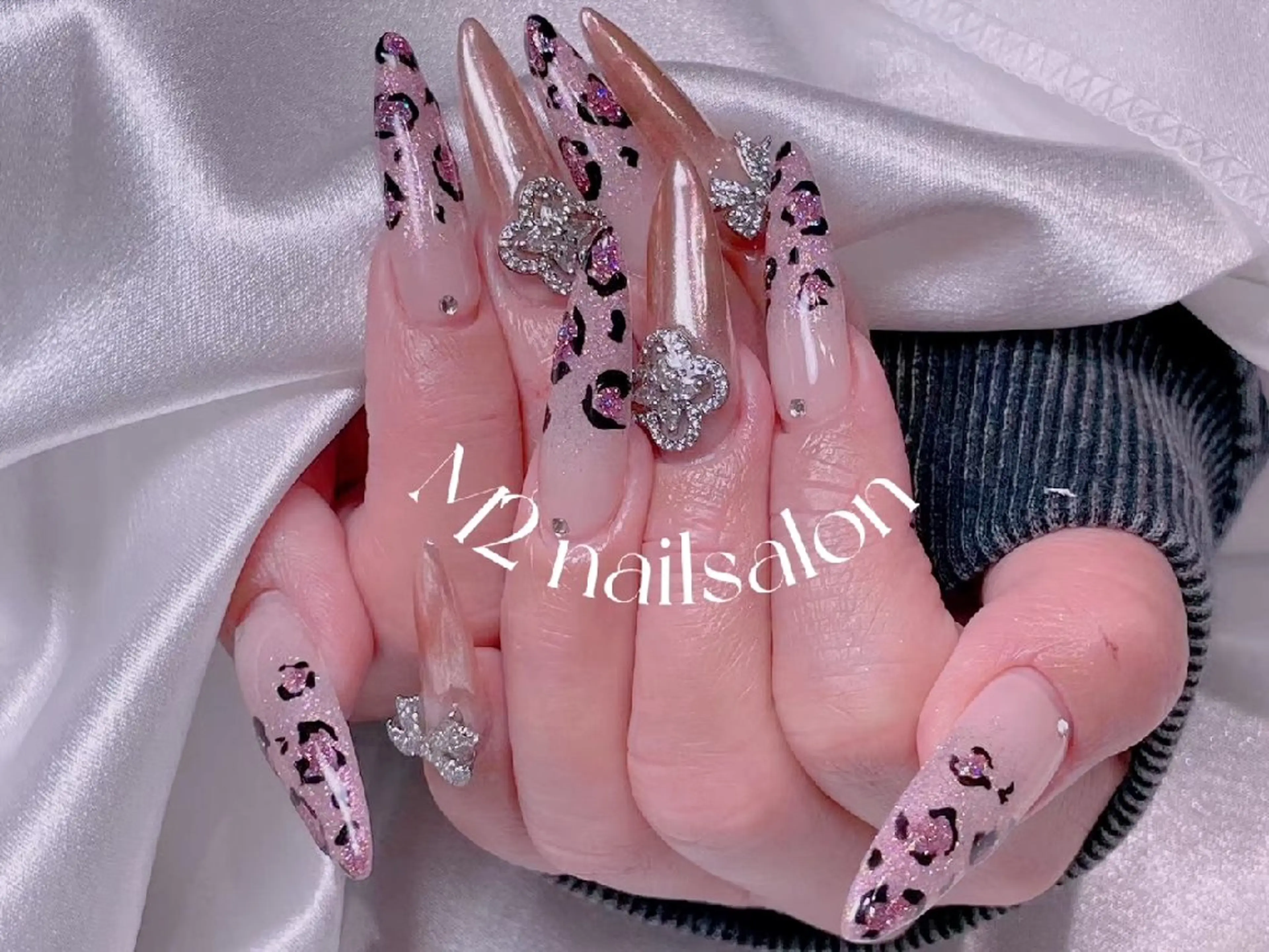 ネイル アートネイル フラッシュネイル フラッシュマグ フットネイル ジェルネイル ハンドネイル ハンドケア MxS Nail(長さだし/フィルイン/マグネット/韓国ネイル/ワンホンネイル/ワンカラー)所属・MxS リィリィのネイルデザイン
