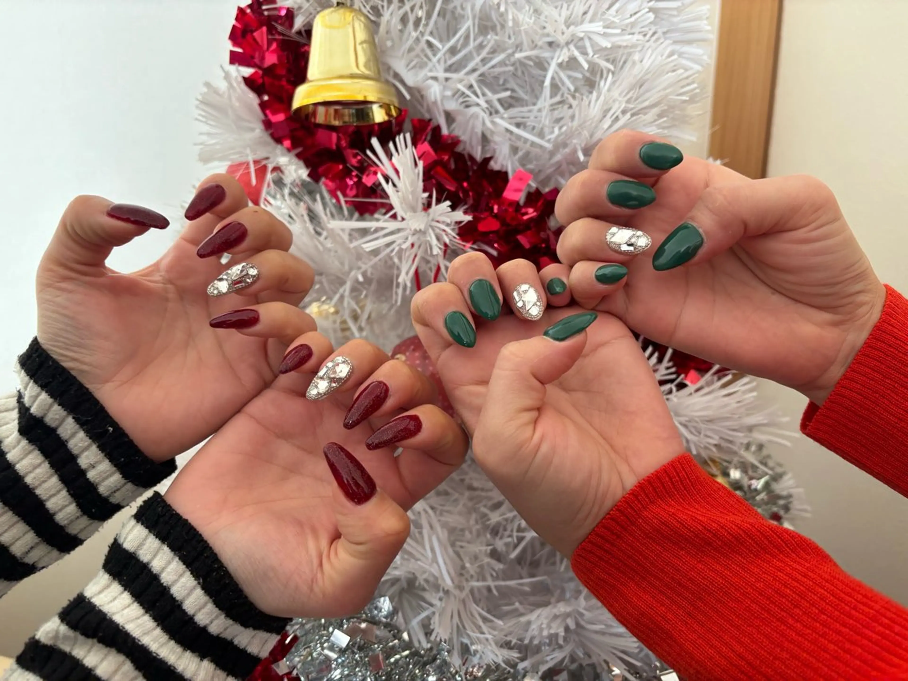 ネイル おそろいネイル 冬ネイル クリスマス 門真市ネイルサロン♡ KUMI.HANAのネイルデザイン