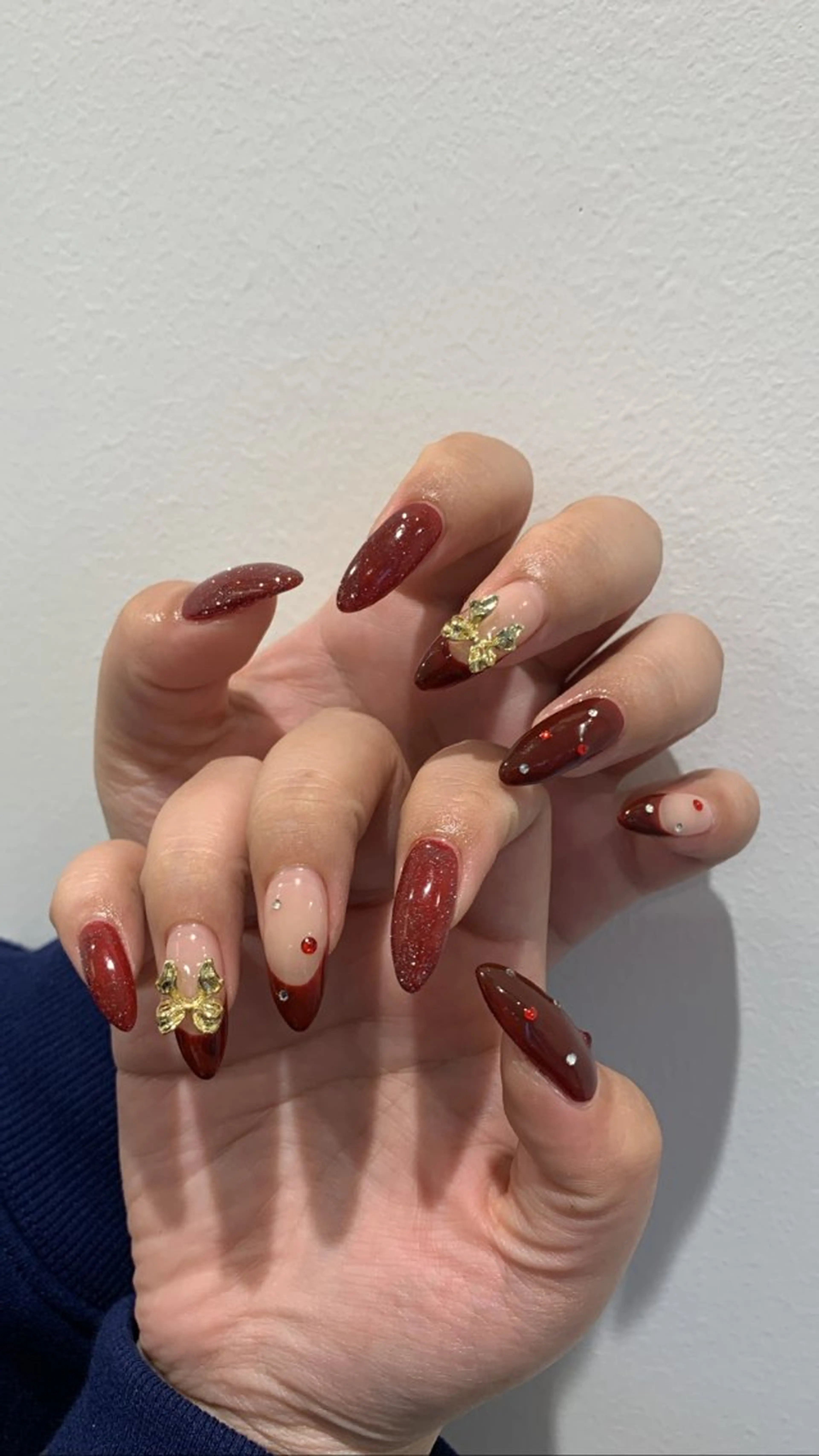 ネイル クリスマス ハンドネイル tote. airiのネイルデザイン