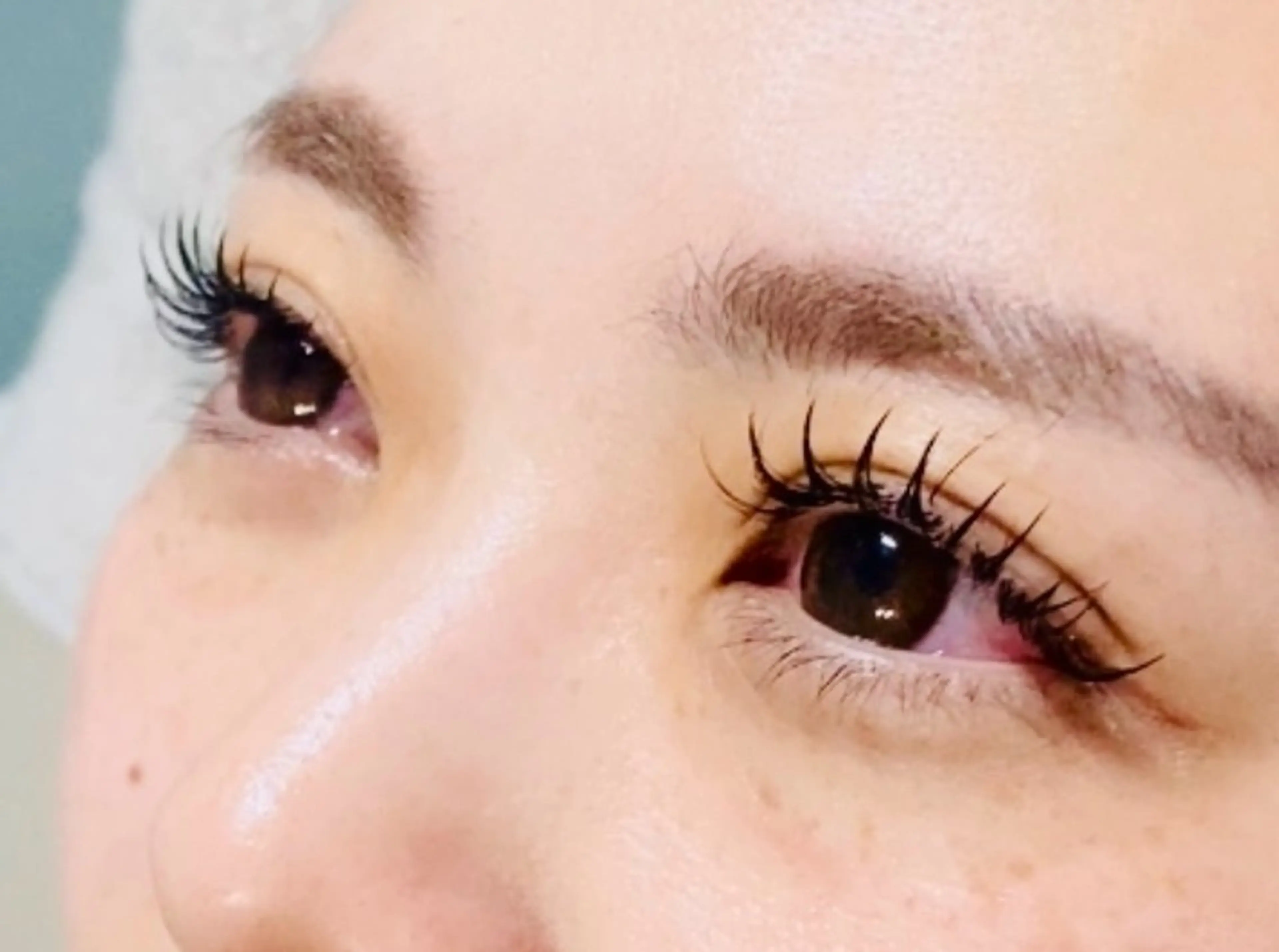 まつげエクステ　100本の写真