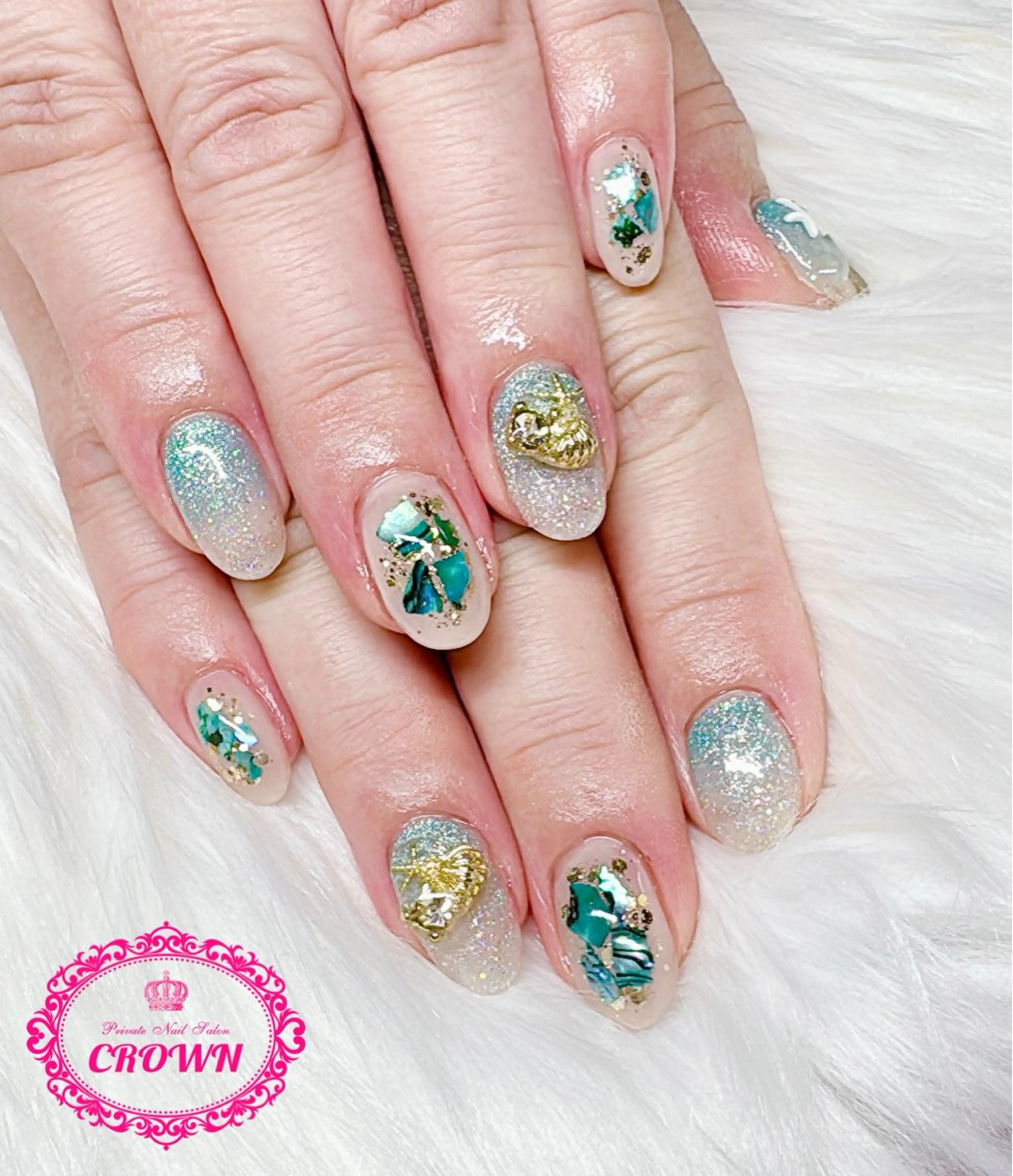 ネイル CROWN プライベートサロンのネイルデザイン