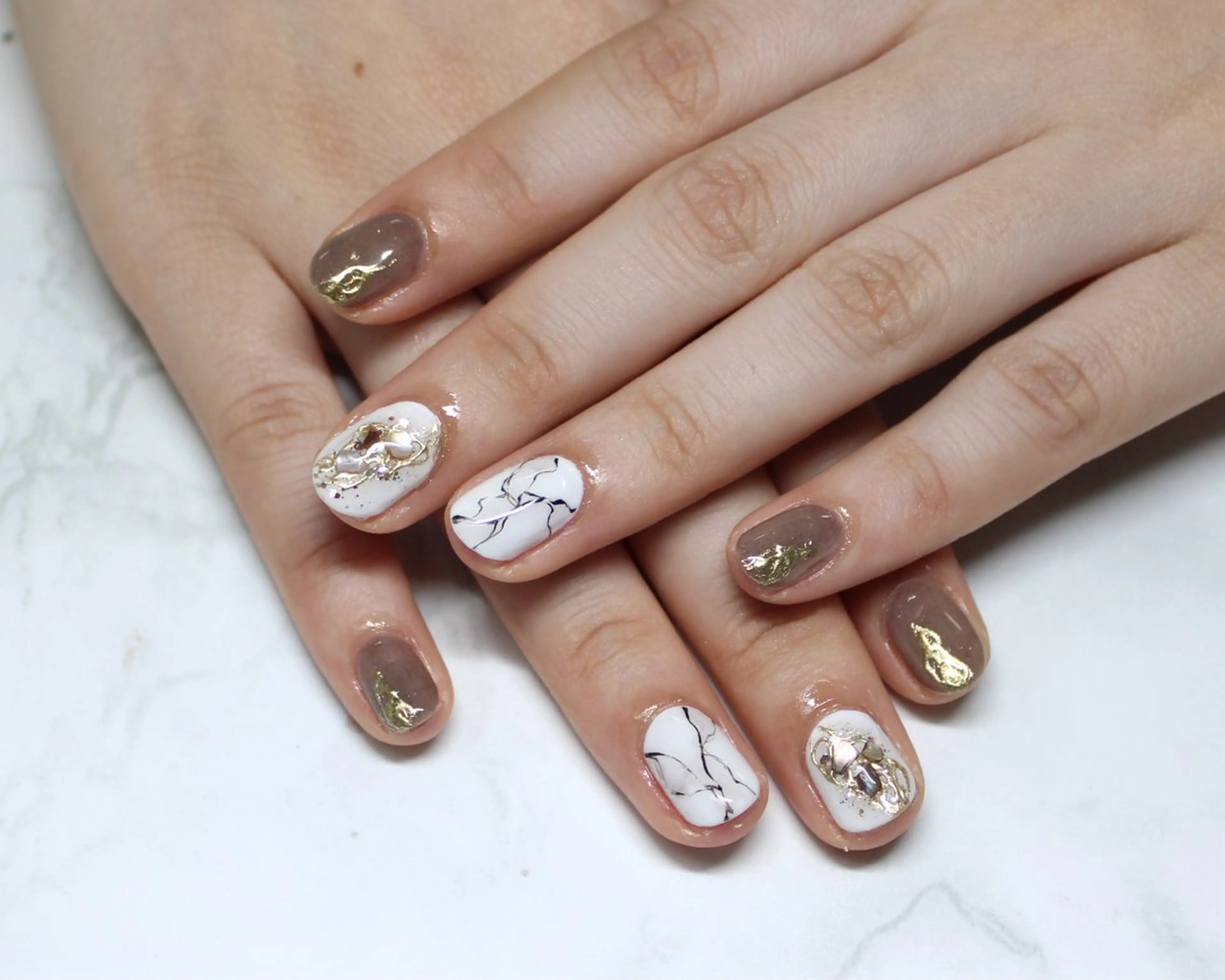 ネイル アートネイル レイジー スワンのネイルデザイン