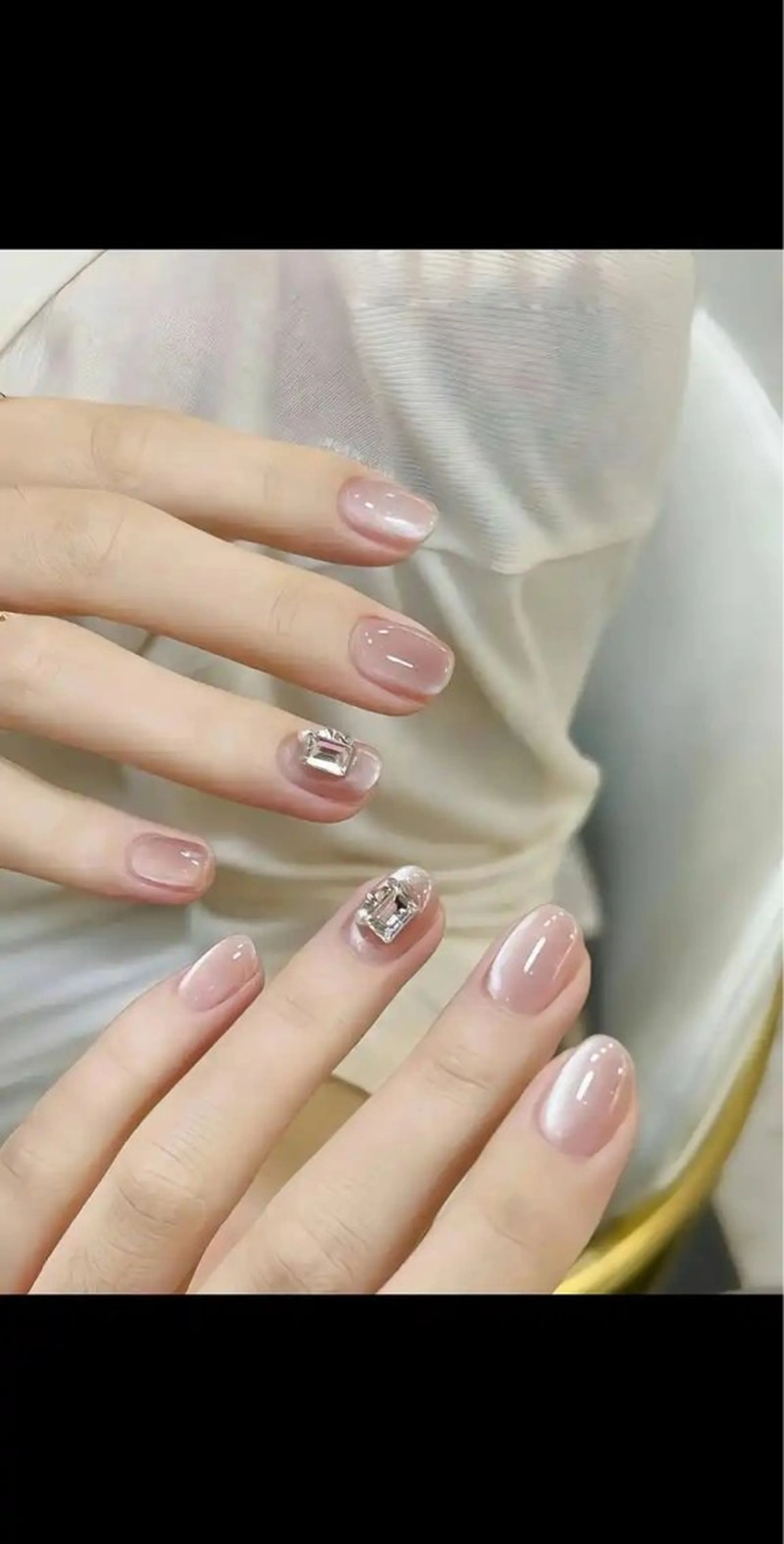 ショート 🌈 Laule'aのネイルデザイン