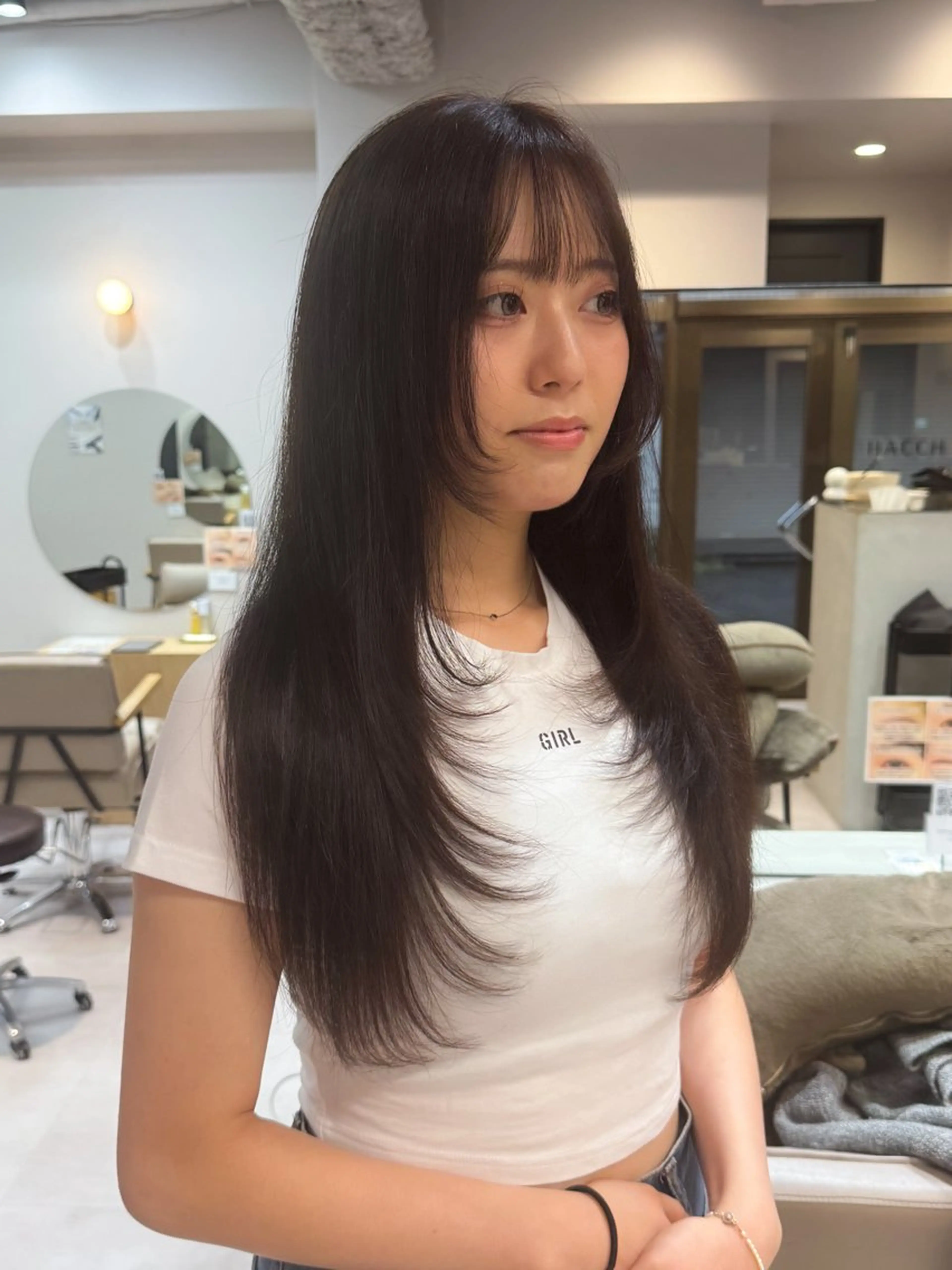ロング カラー ヘアアレンジ ブリーチ ダブルカラー イヤリングカラー イルミナカラー ブリーチなしカラー 立川レイヤー 透明感カラーaoiのヘアスタイル