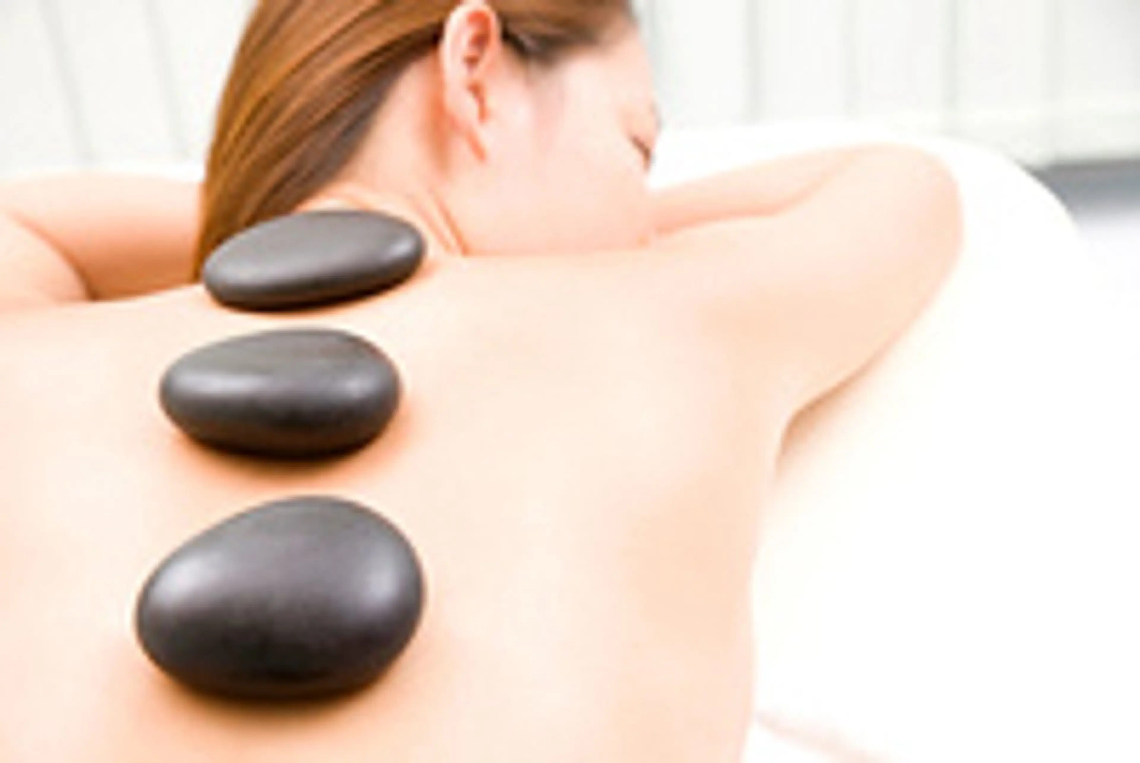 【しつこい肩こり冷えに•全身リラックス】ホットストーンリンパ120分※足湯付きの写真