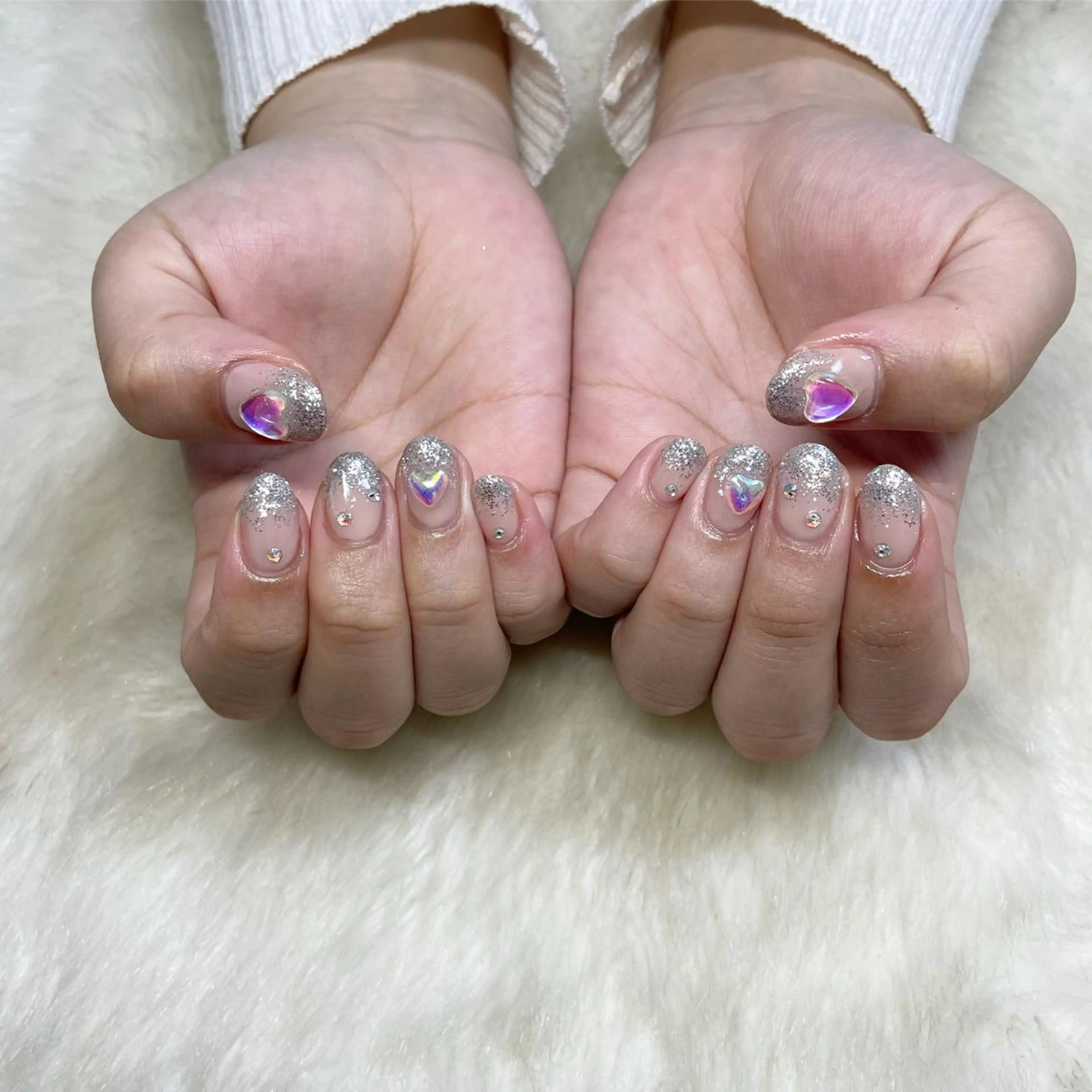 ネイル ストーンネイル 黒川 実祐のネイルデザイン