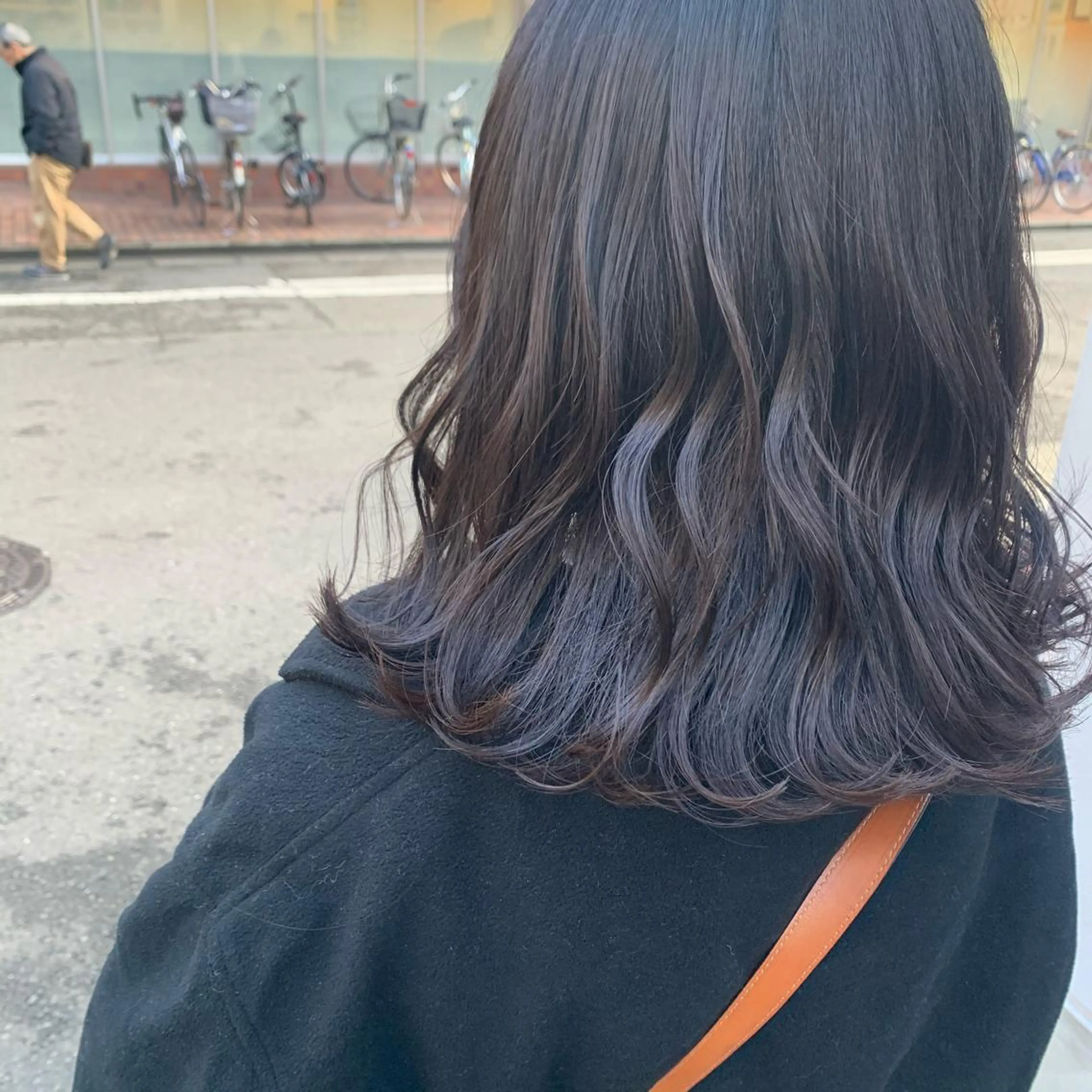 ミディアム ヘアアレンジ サナ🌱 切りっぱなしボブのヘアスタイル