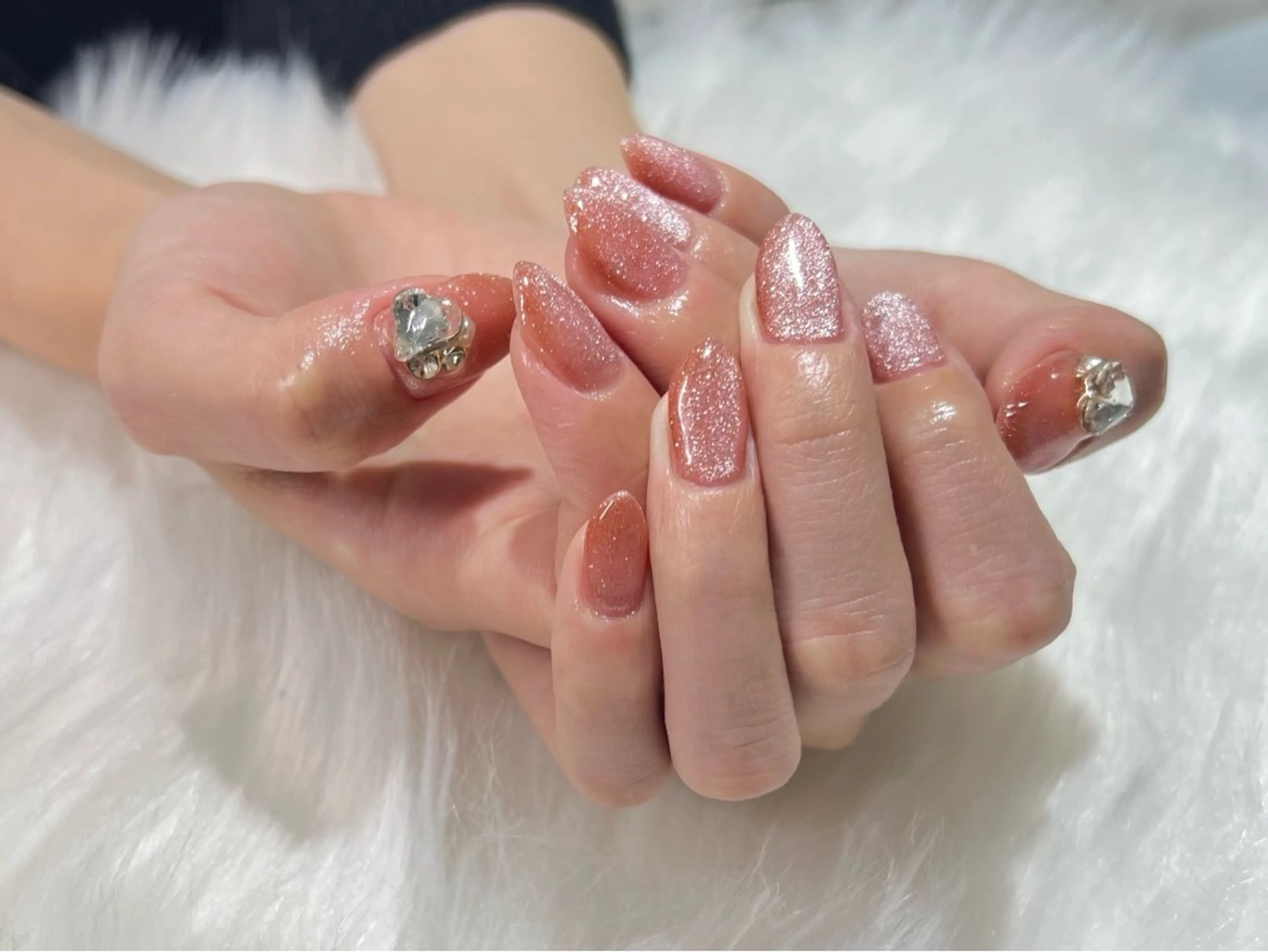 ミディアム 、 、の眉毛・アイブロウイメージ