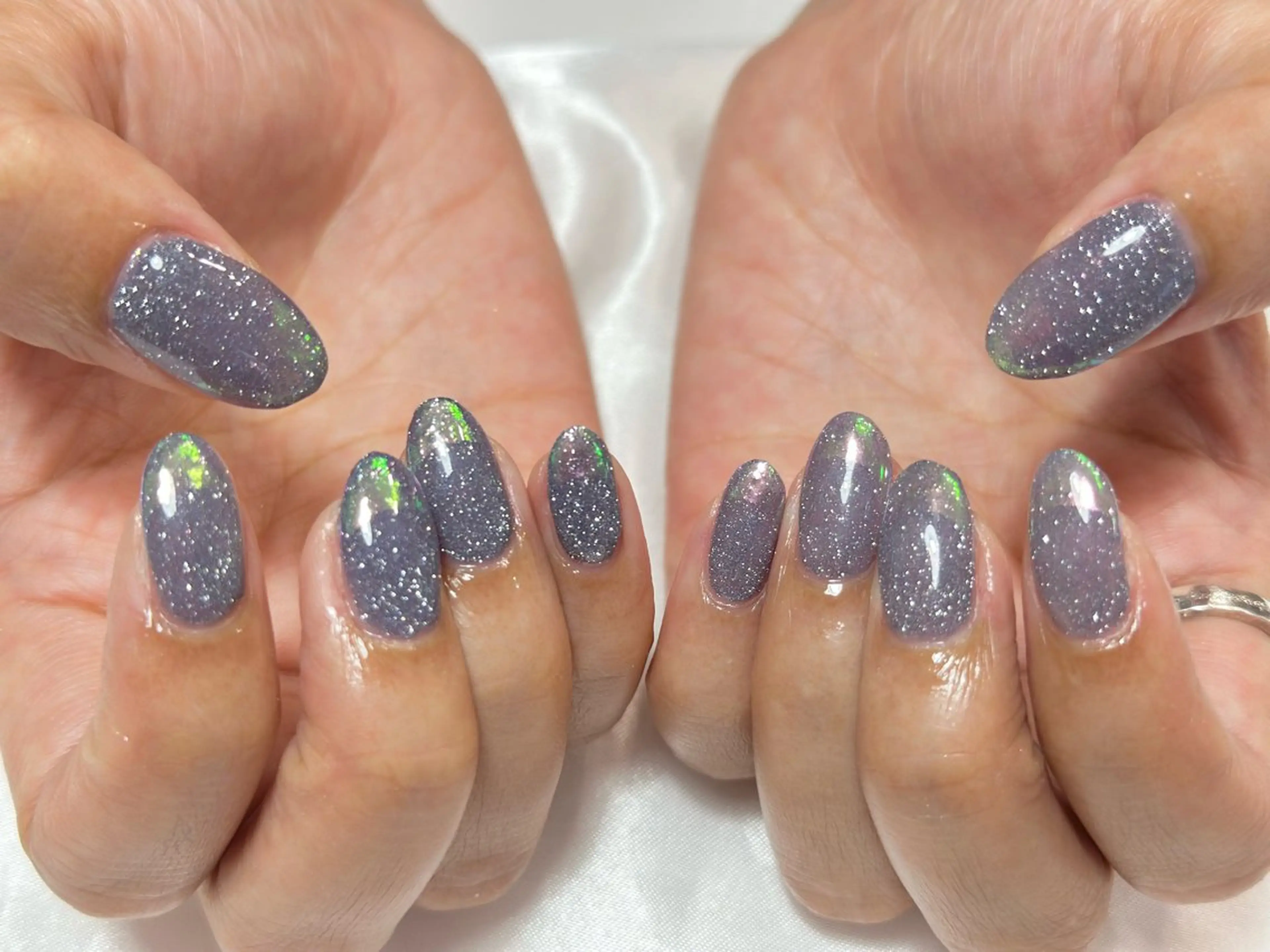 ネイル オーロラネイル フレンチネイル ラメ(グリッター) 【パラジェル・フィルイン】Nailsalon　Merci東中野所属・Merci shigaのネイルデザイン