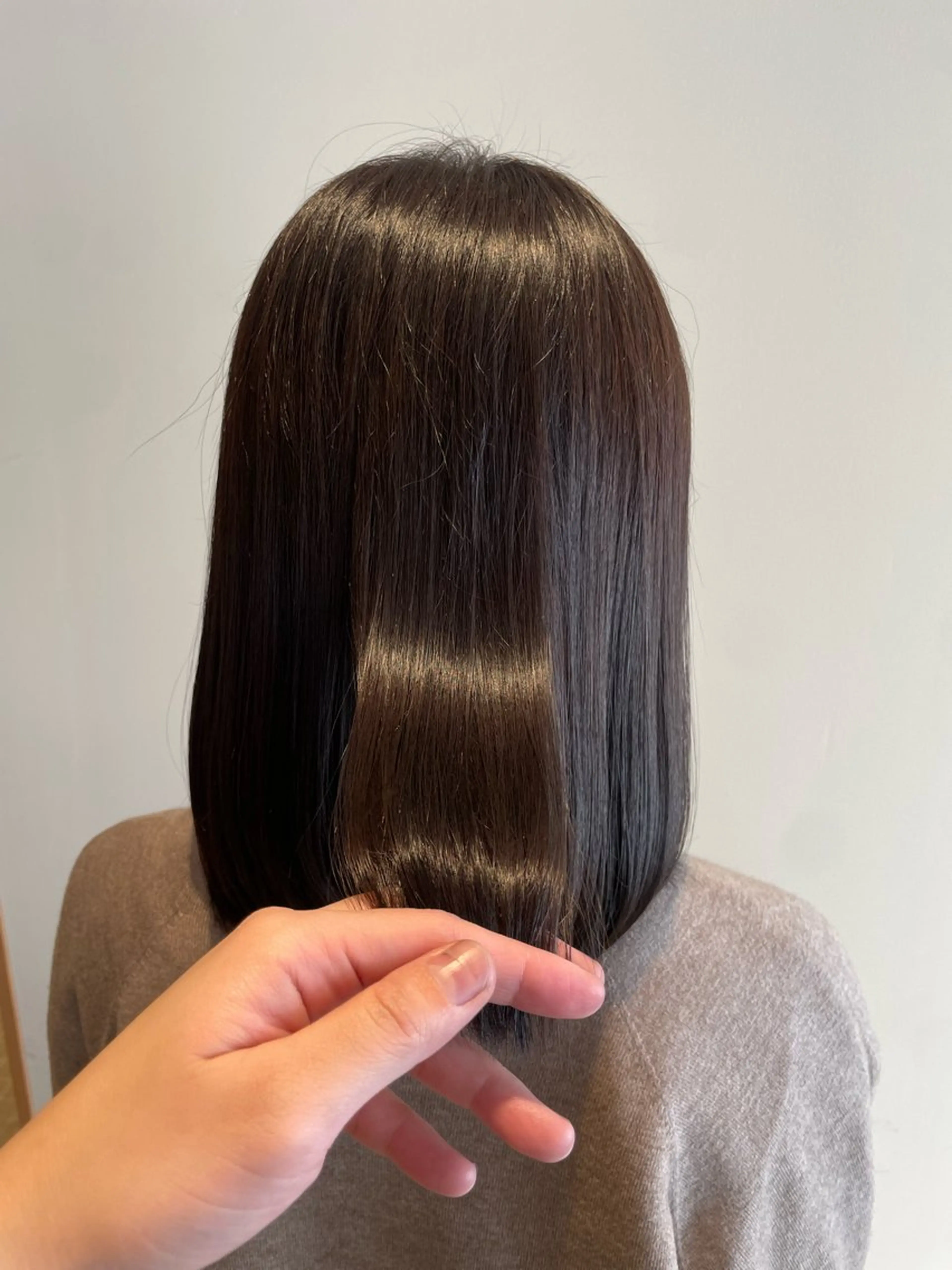 ミディアム カラー アッシュ アッシュグレー アッシュグレージュ グレージュ ヘアカラー いまじゅく あおいのヘアスタイル