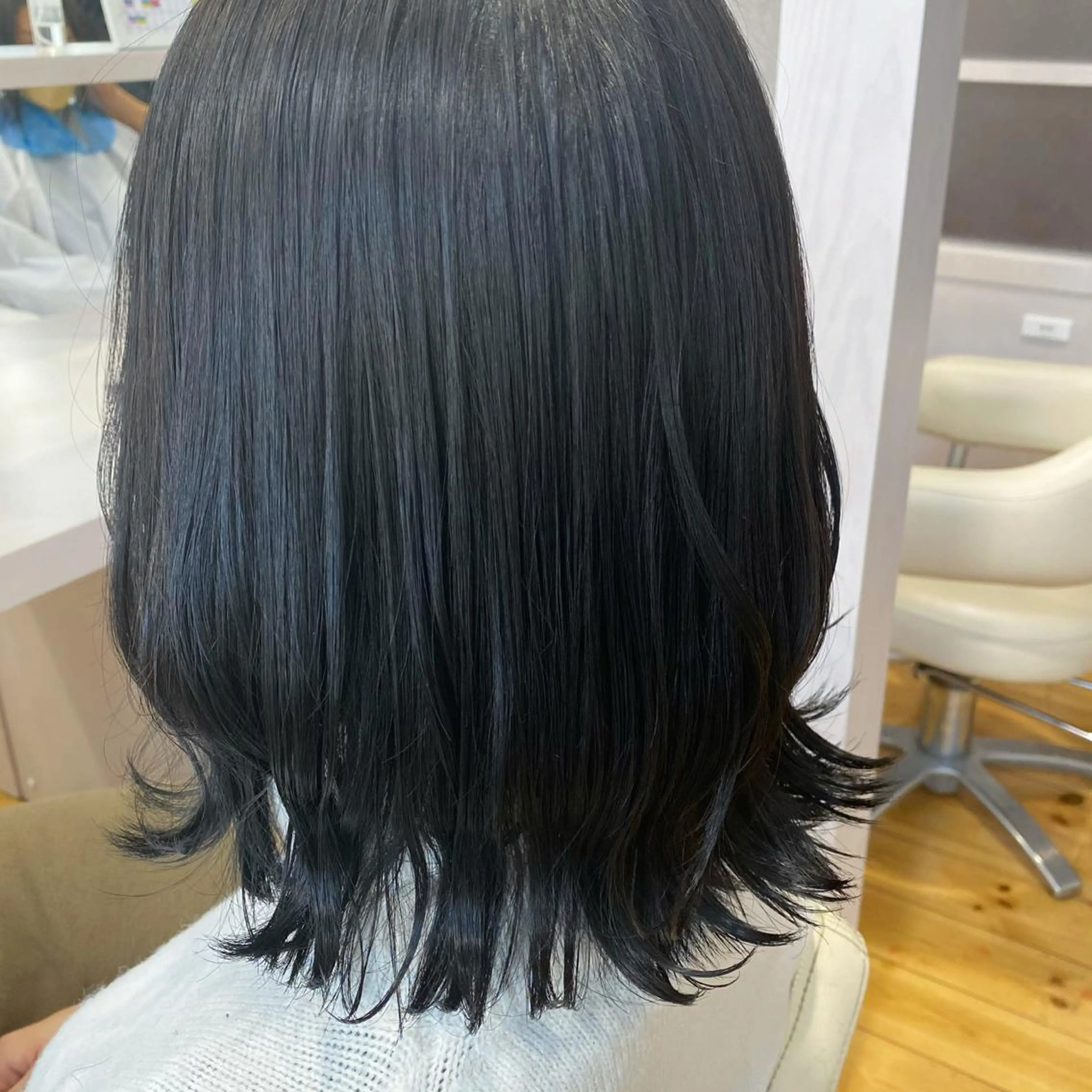 ミディアム カラー 大野 志歩のヘアスタイル