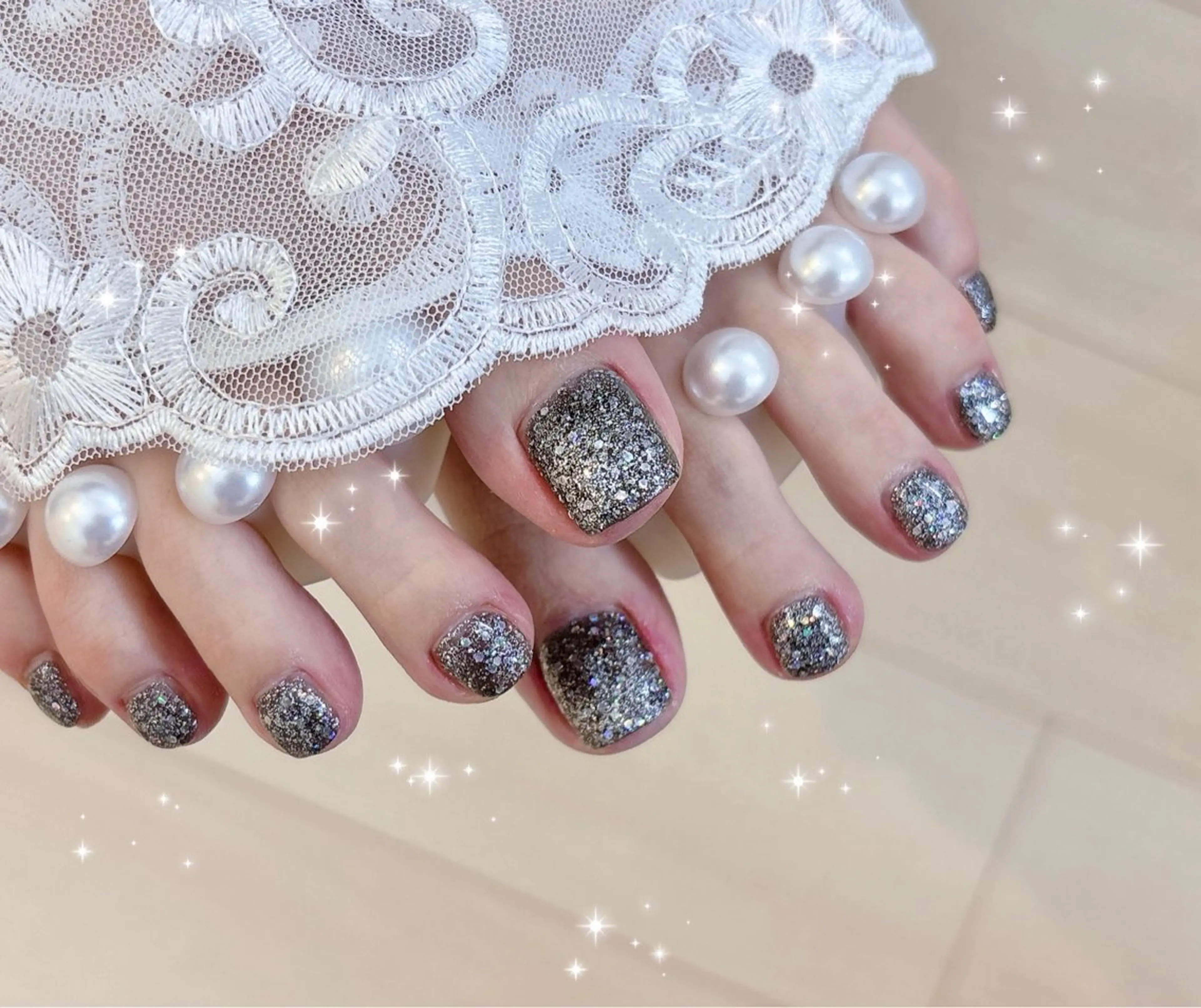 ネイル キラキラネイル フットネイル FLARE NAIL フレアネイルのネイルデザイン