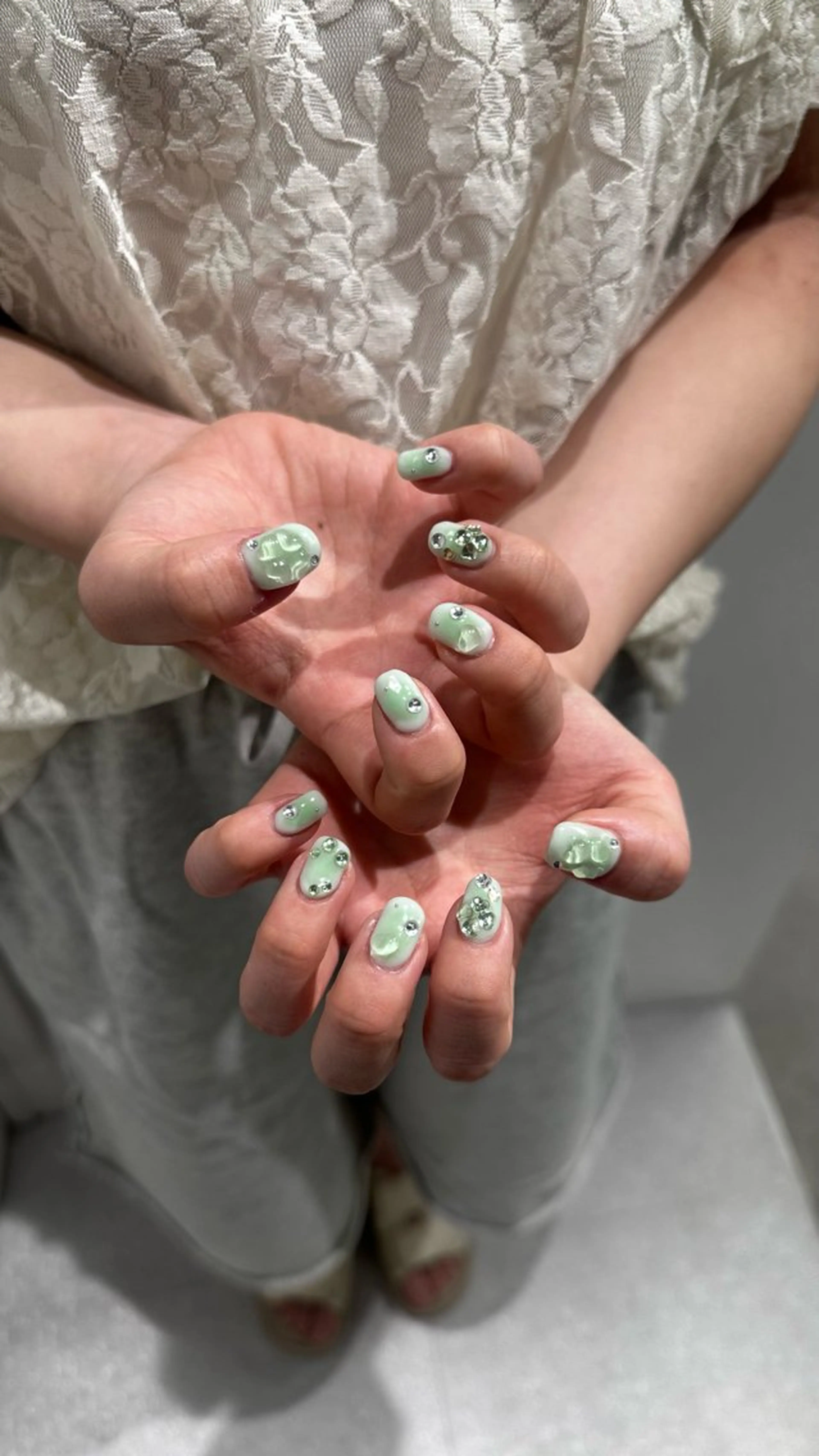 ネイル しおん⭐︎立川 sofaネイリストのネイルデザイン