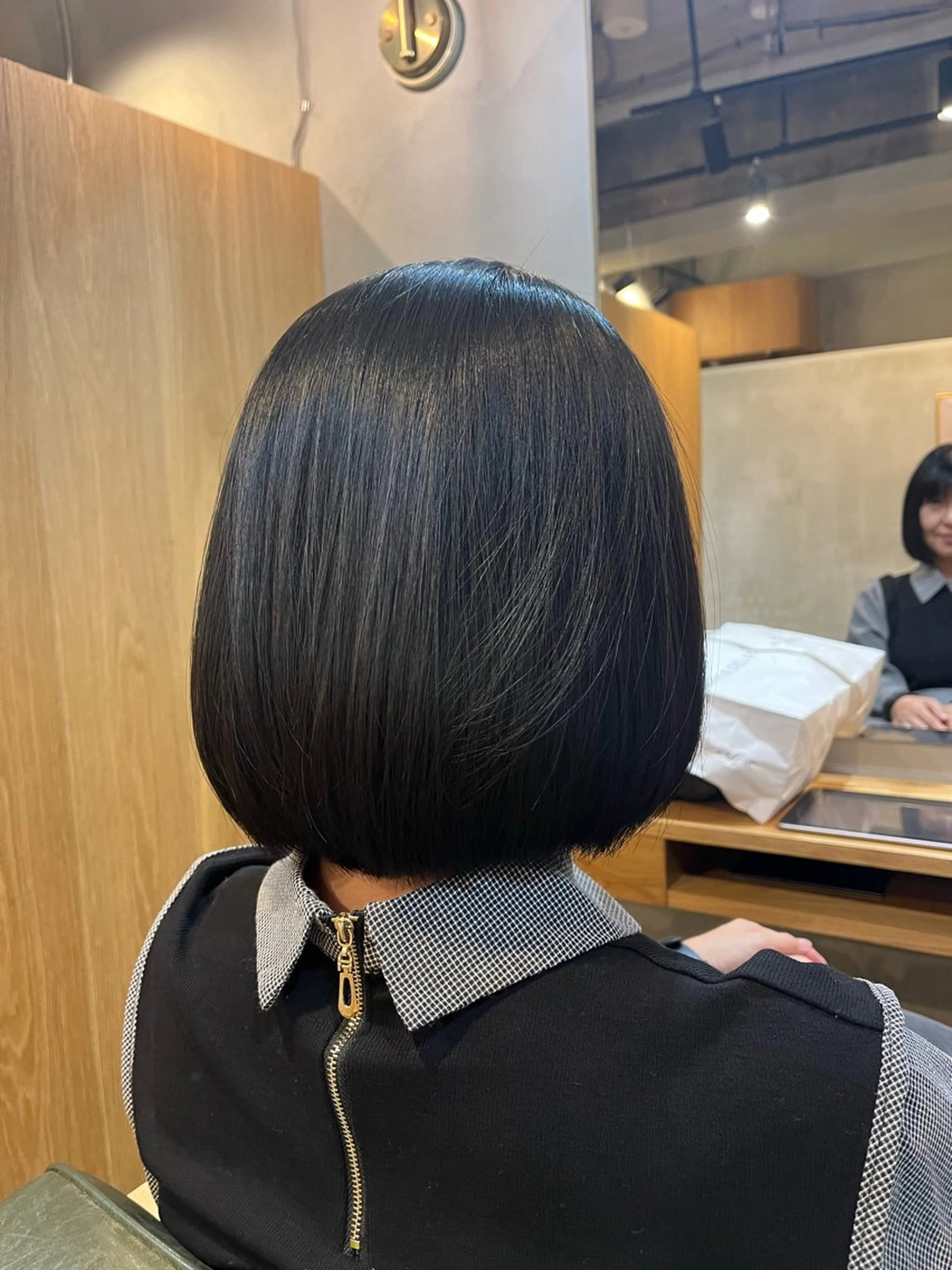 ショート ボブ カット sourceliebe所属・韓国風前髪顔周り バーバーakaneのヘアスタイル