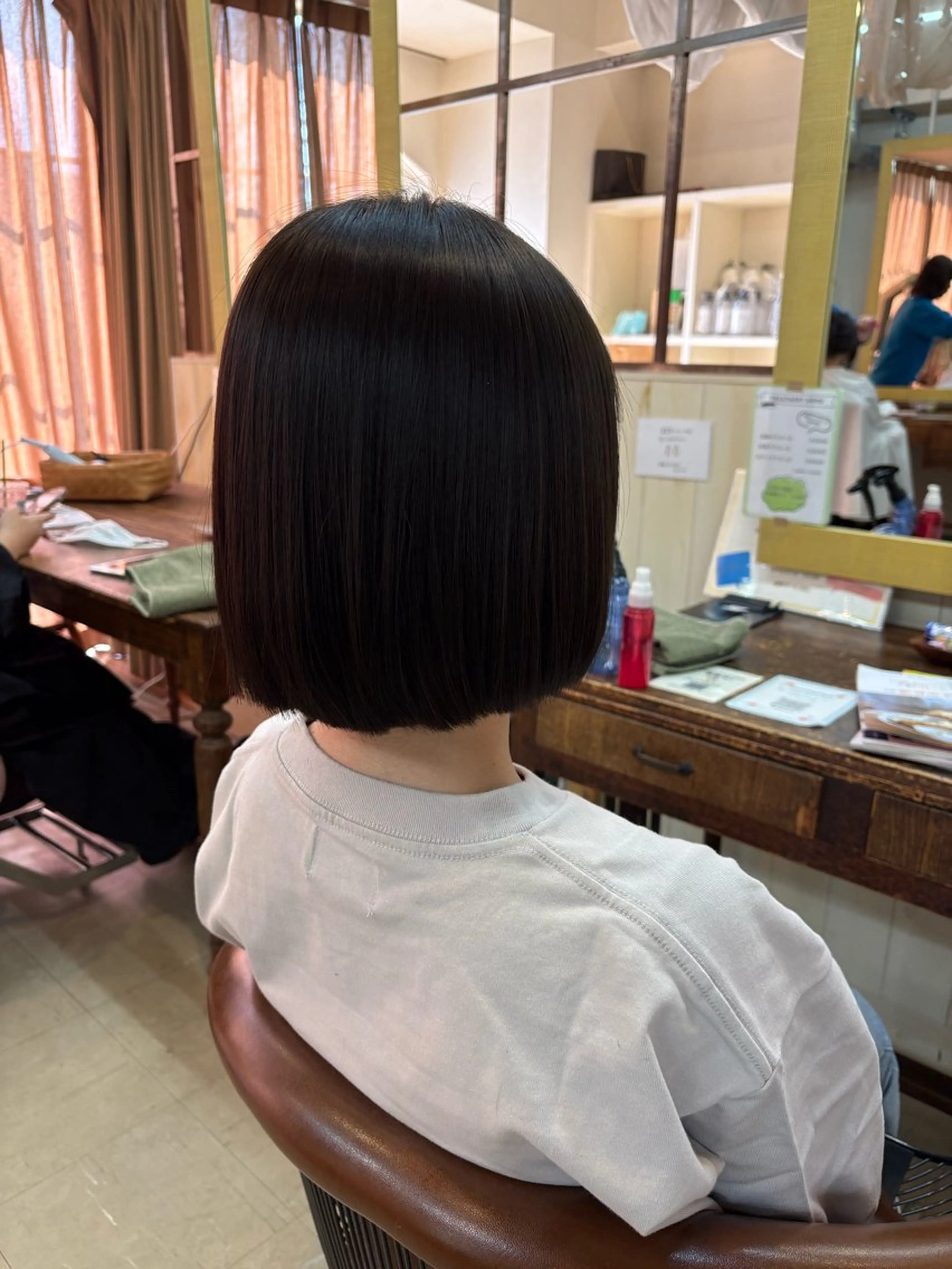 ミディアム 関 明日花のヘアスタイル