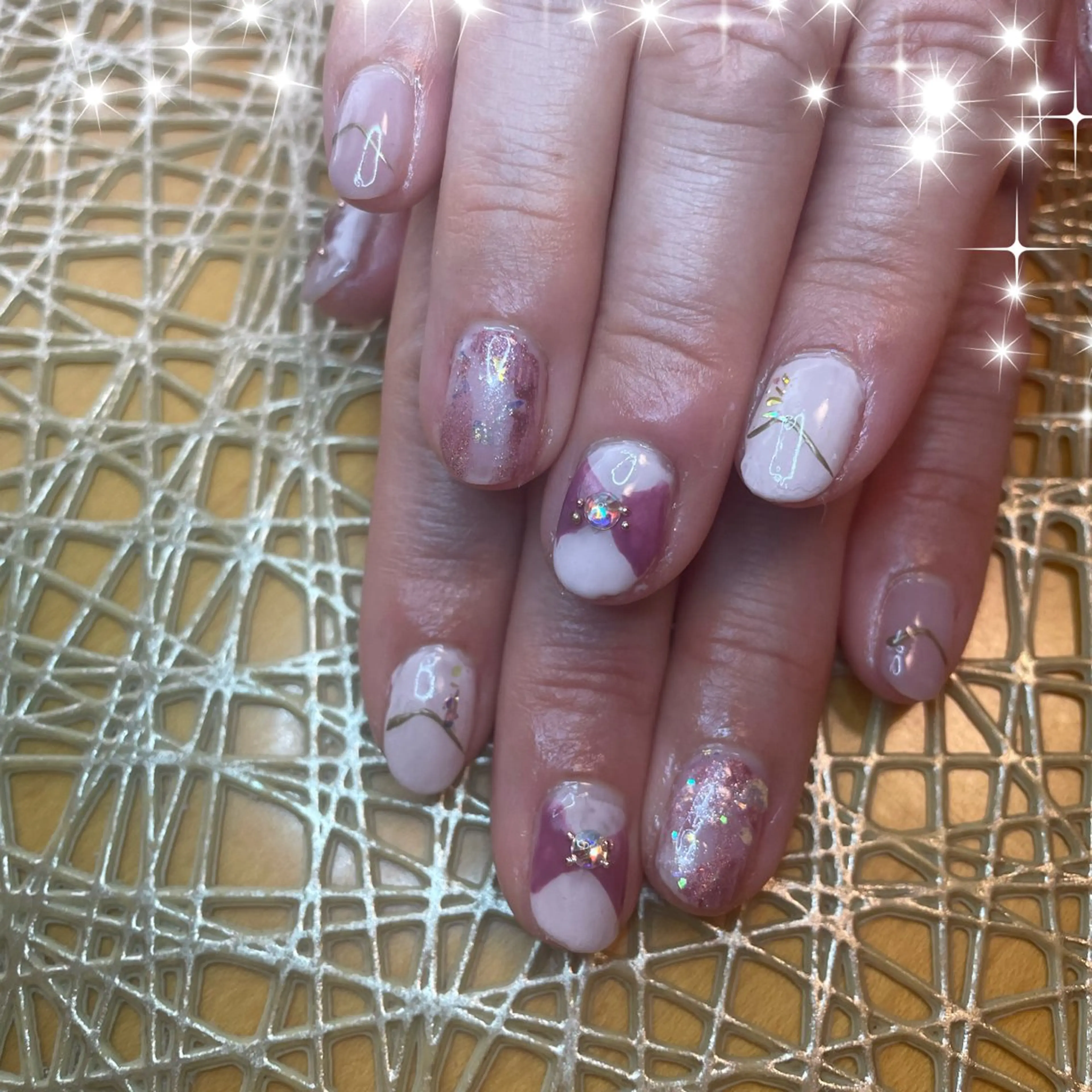 ネイル ゴールド マグネットネイル ニュアンスネイル NAIL★M 真紀のネイルデザイン