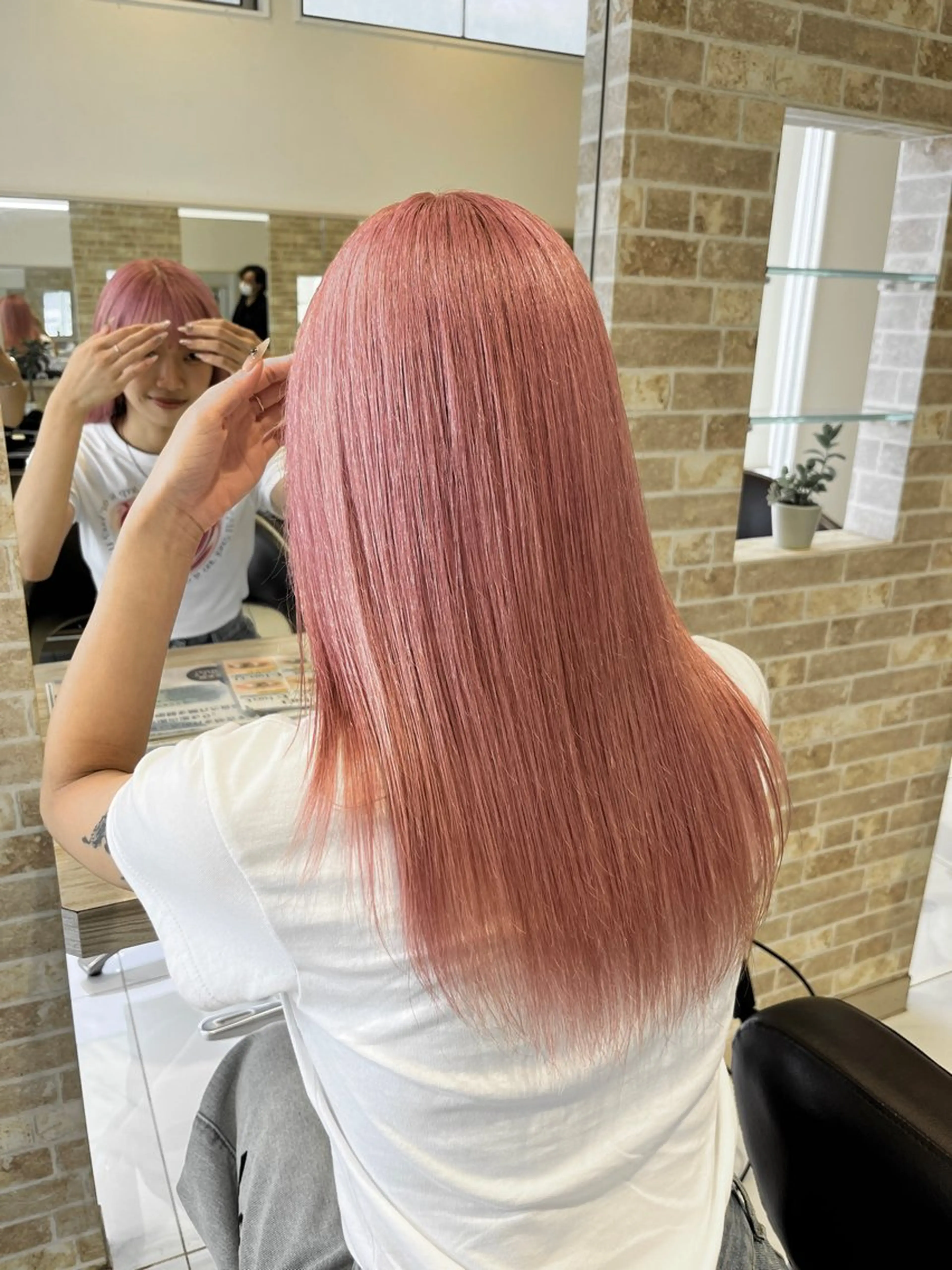 セミロング カラー GRANDEUR やまだかなのヘアスタイル