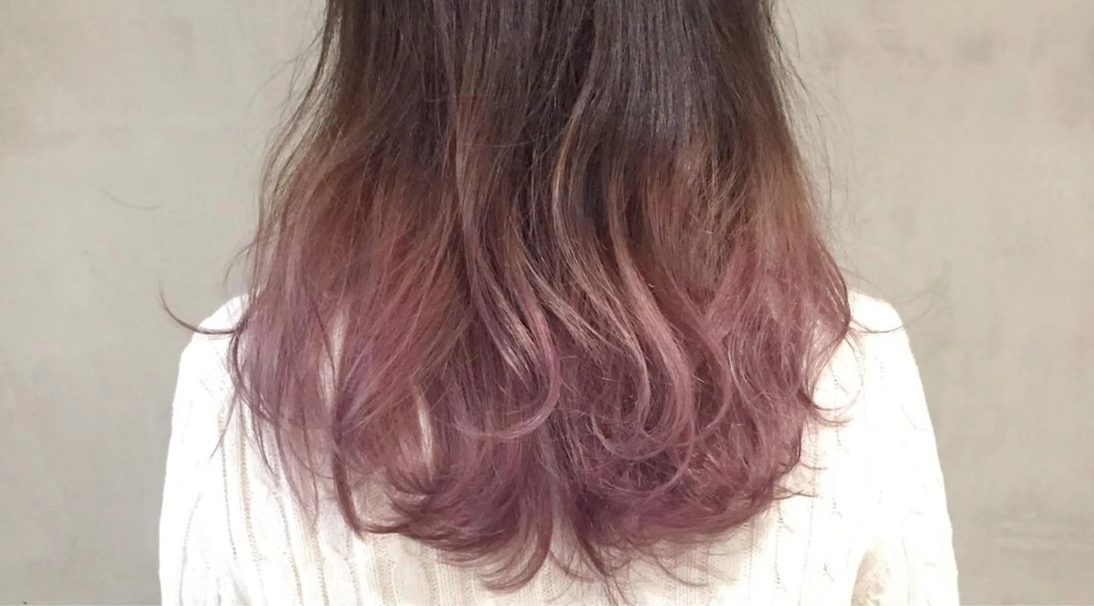 ミディアム カラー ピンクカラー ピンクパープル パープルカラー ヘアカラー トリートメント 大西 直人のヘアスタイル