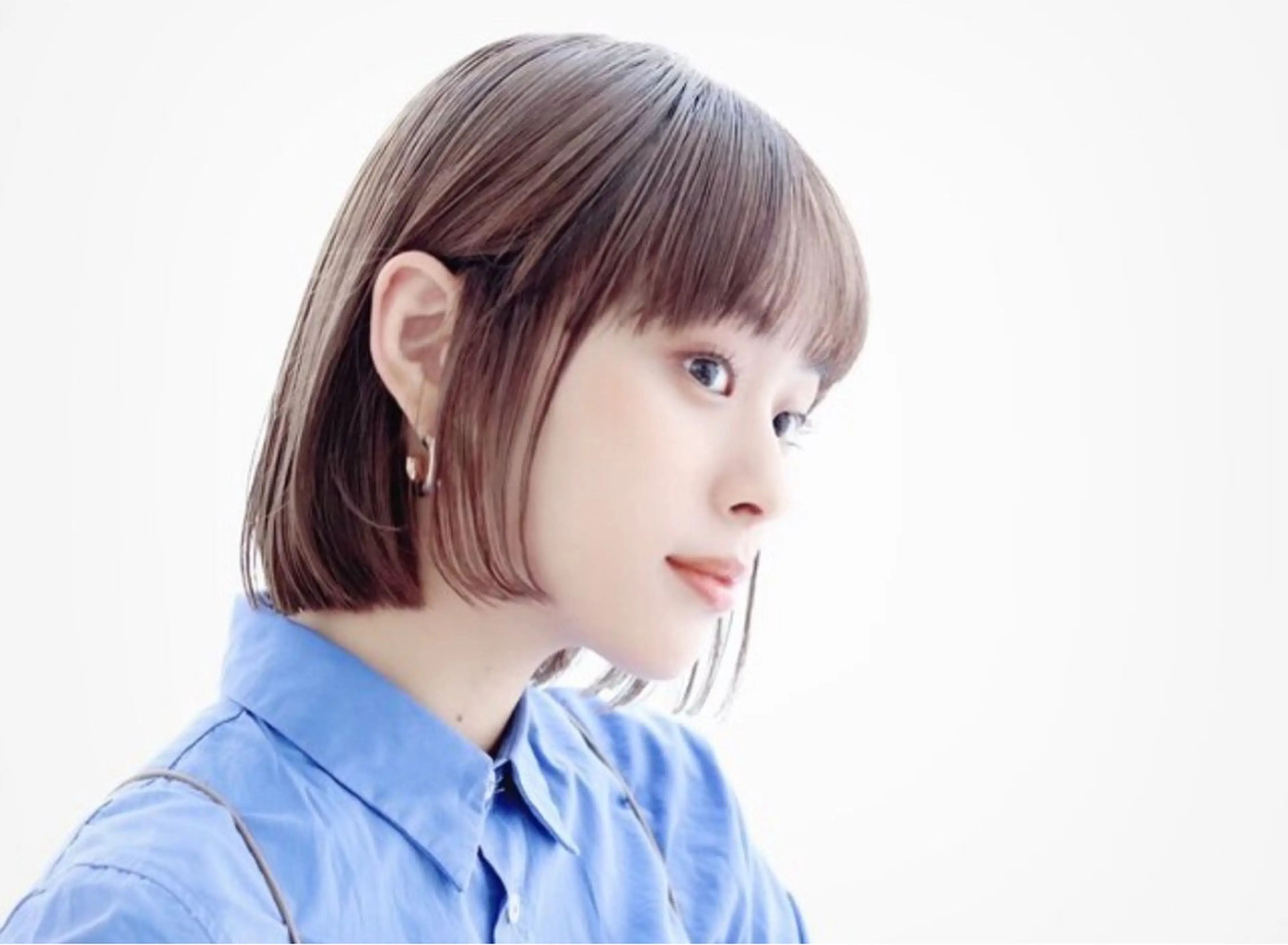 ミディアム パーマ 小磯 維織のヘアスタイル