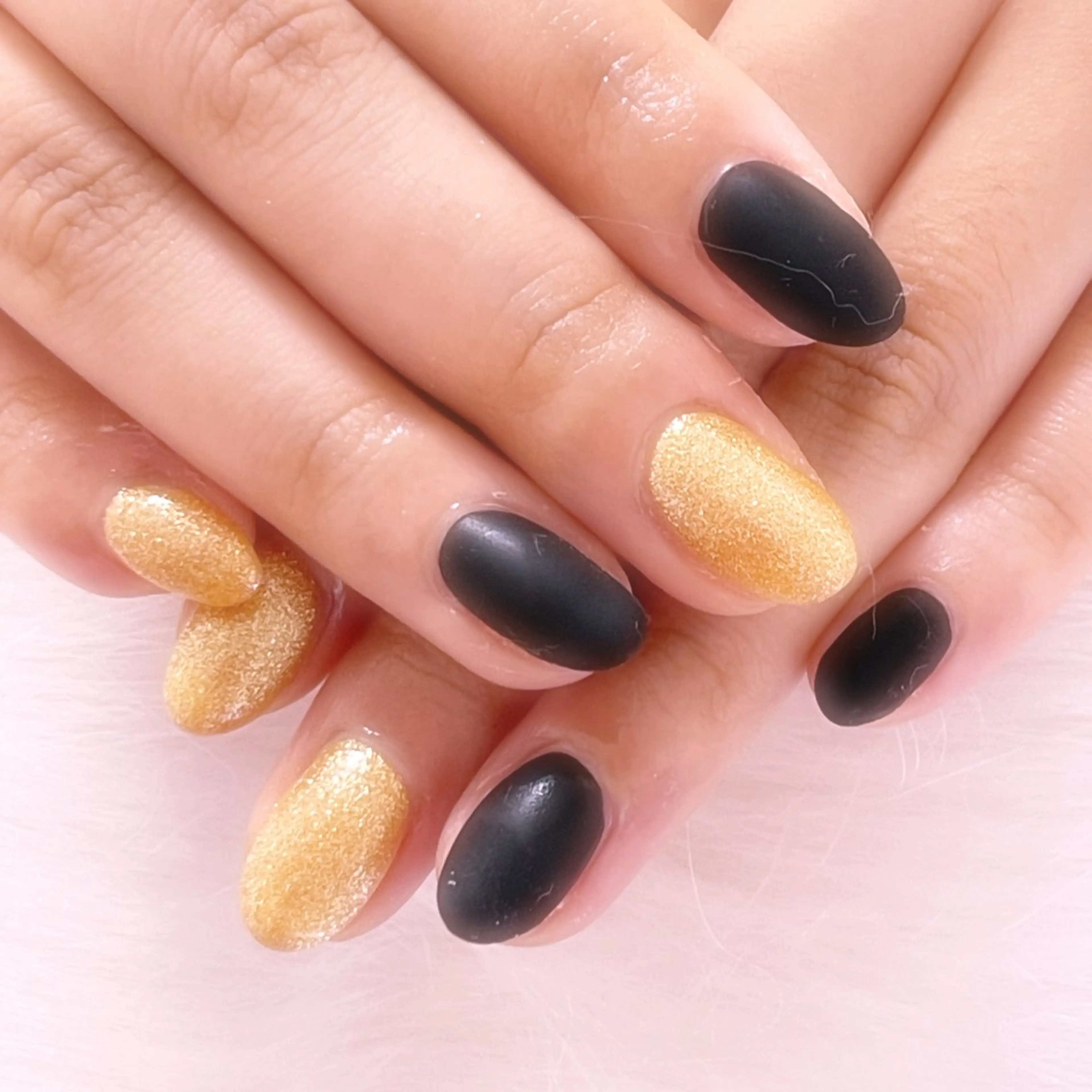 ネイル 長さ出し フットネイル ジェルネイル マグネットネイル マットネイル ハンドネイル 梅島のネイル屋さん所属・梅島の ネイル屋さんのネイルデザイン