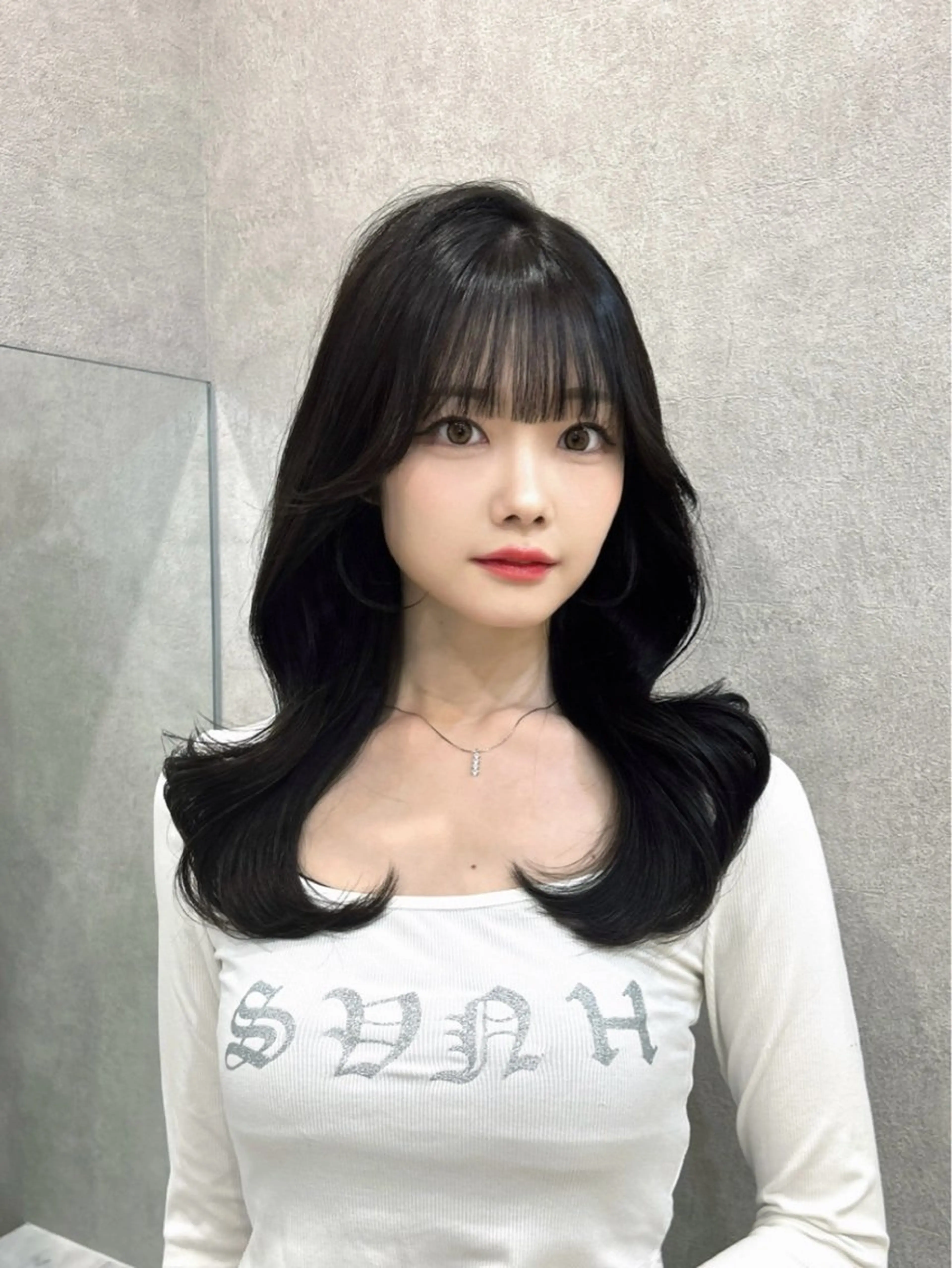 セミロング カラー ヘアアレンジ 黒髪 ブルーカラー ブルーブラック くびれヘア レイヤーカット 🩷韓国ヘア/ミディ アム🩷Maikaのヘアスタイル