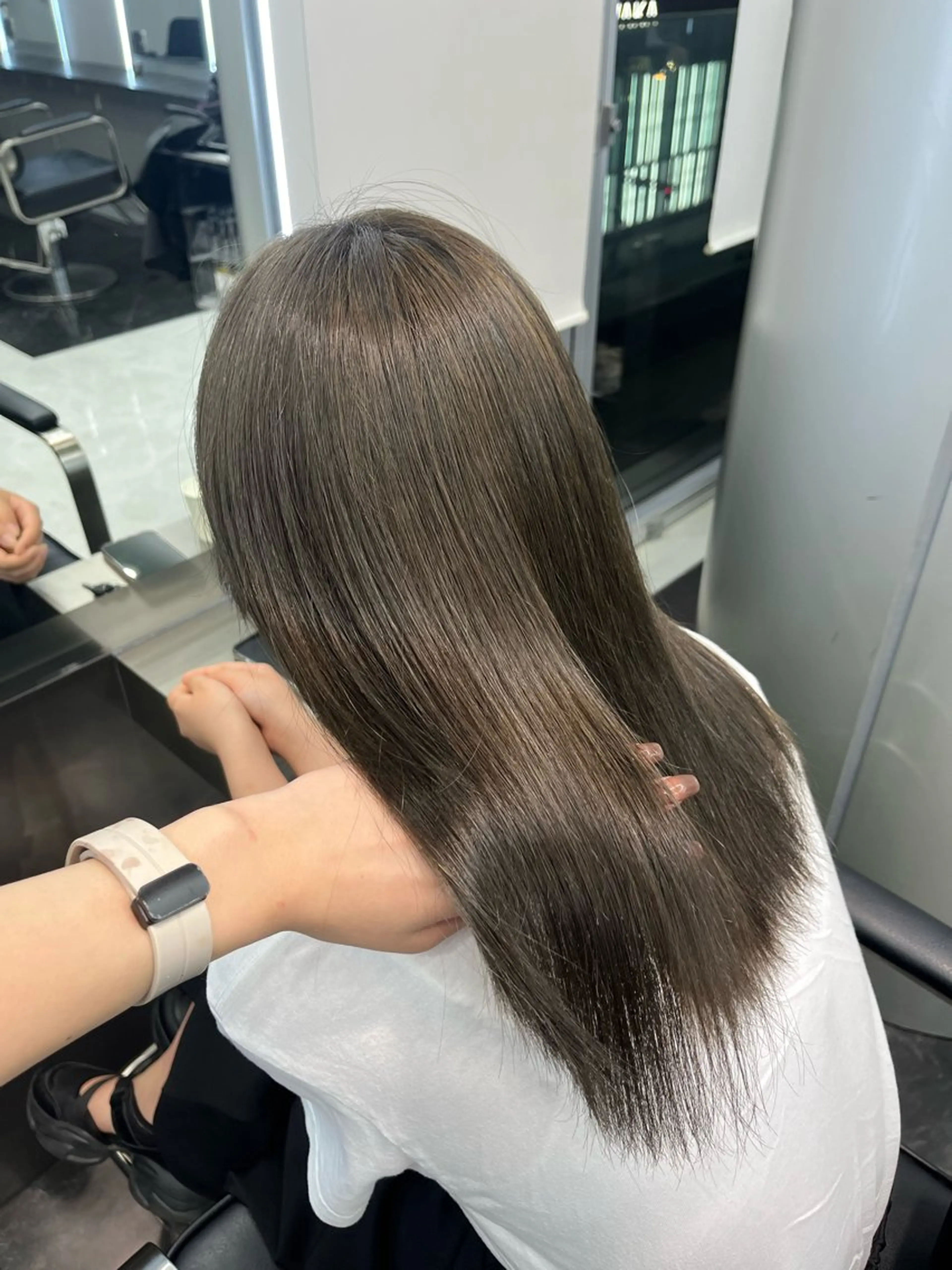 ミディアム カラー 透明感カラー グレージュ オリーブグレージュ オリーブグレー 韓国風ヘア ヘアカラー トリートメント ヘアセット 韓国ヘア🖤/透明感 shihoのヘアスタイル